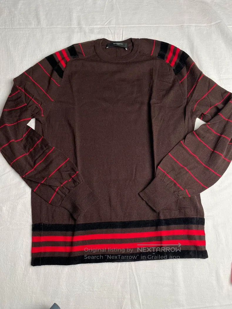 Givenchy Givenchy Black Hole Letter Round Neck Sweatshirt Size US M / EU 48-50 / 2 - 1 Thumbnail