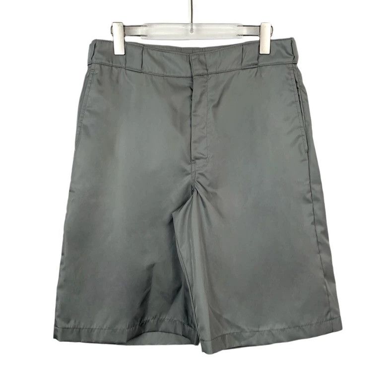 Prada Gray triangle zipper casual shorts 2501-Nextarrow