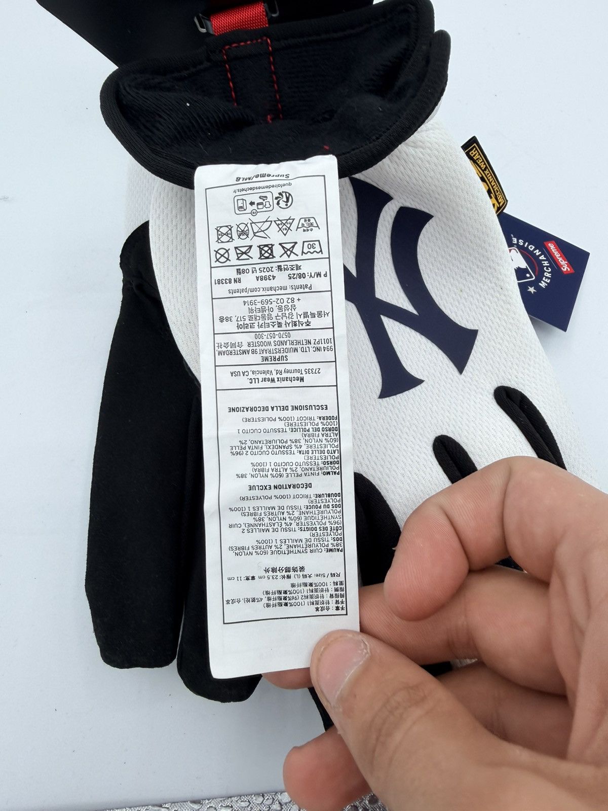 New York Yankees × Supreme Supreme New York Yankees Baseball gloves Size ONE SIZE - 9 Thumbnail