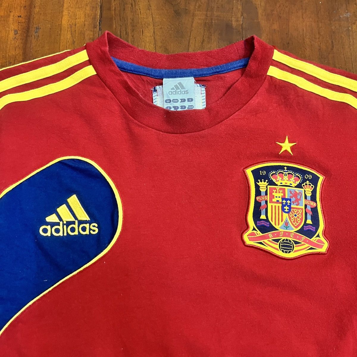 Other Vintage 2000's Spain national team shirt Size US S / EU 44-46 / 1 - 4 Thumbnail