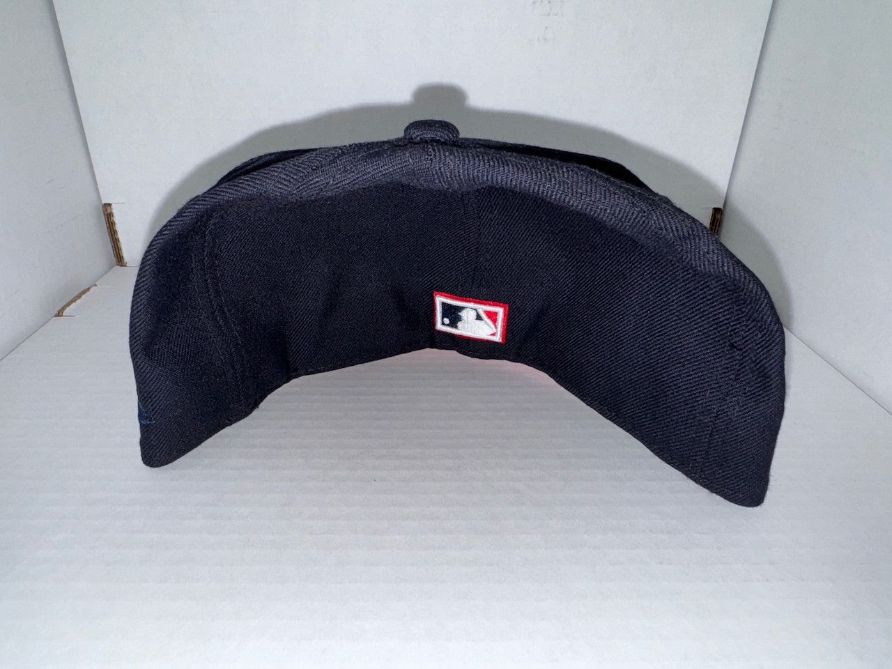 New Era NY Yankees Fitted, Navy (Size 7 1/2) Size ONE SIZE - 3 Thumbnail