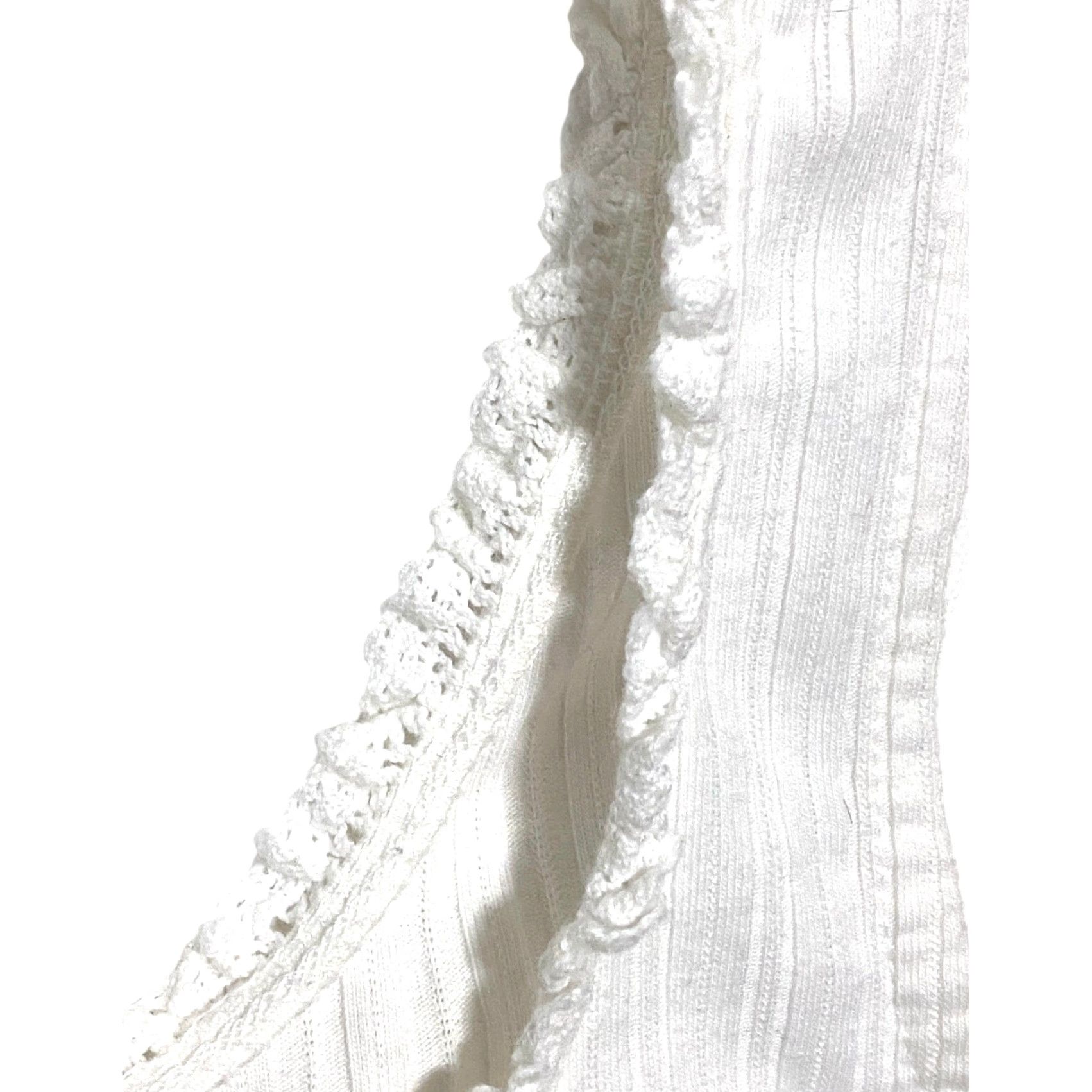 Aeropostale VINTAGE Aeropostale White Cropped Tank Top XS Henley Ribbed Ruffles Y2K Dainty Festival Size XS / US 0-2 / IT 36-38 - 2 Thumbnail