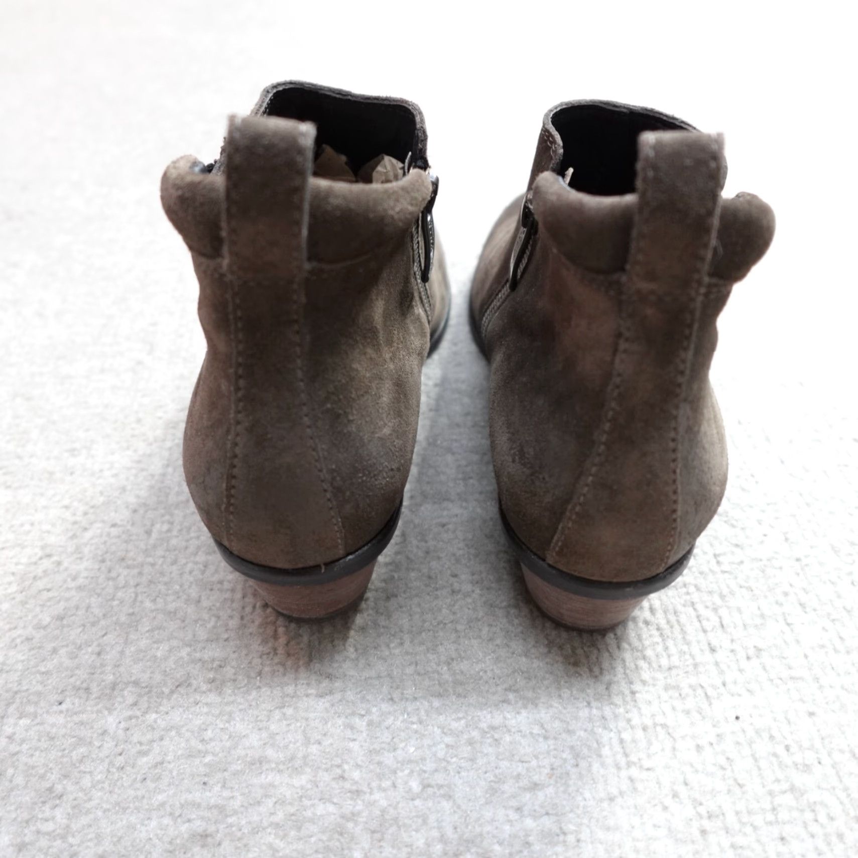 Vintage VINTAGE Paul Green Women's Boots 7 Brown Nubuck Side Zips Leather Lining Leather Insole 1-1.9in Heel Block Ankle Zip Austria Boots Women Size US 7 / IT 37 - 4 Thumbnail