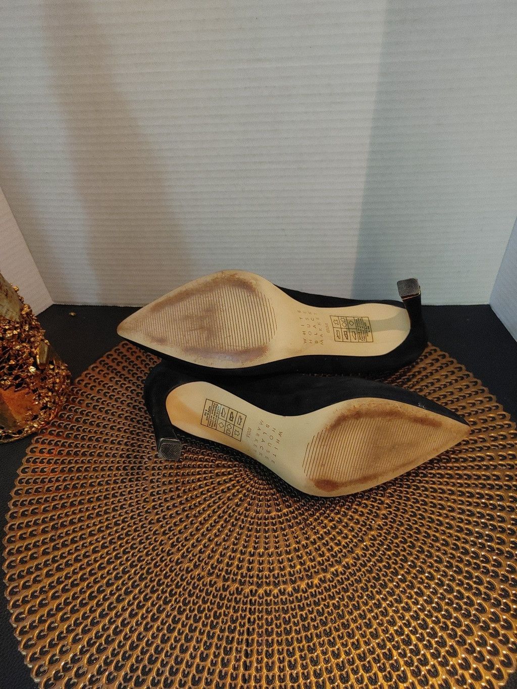 White House Black Market White House Black Market Hope Suede Heels Size 8.5M Size US 8.5 / IT 38.5 - 6 Thumbnail