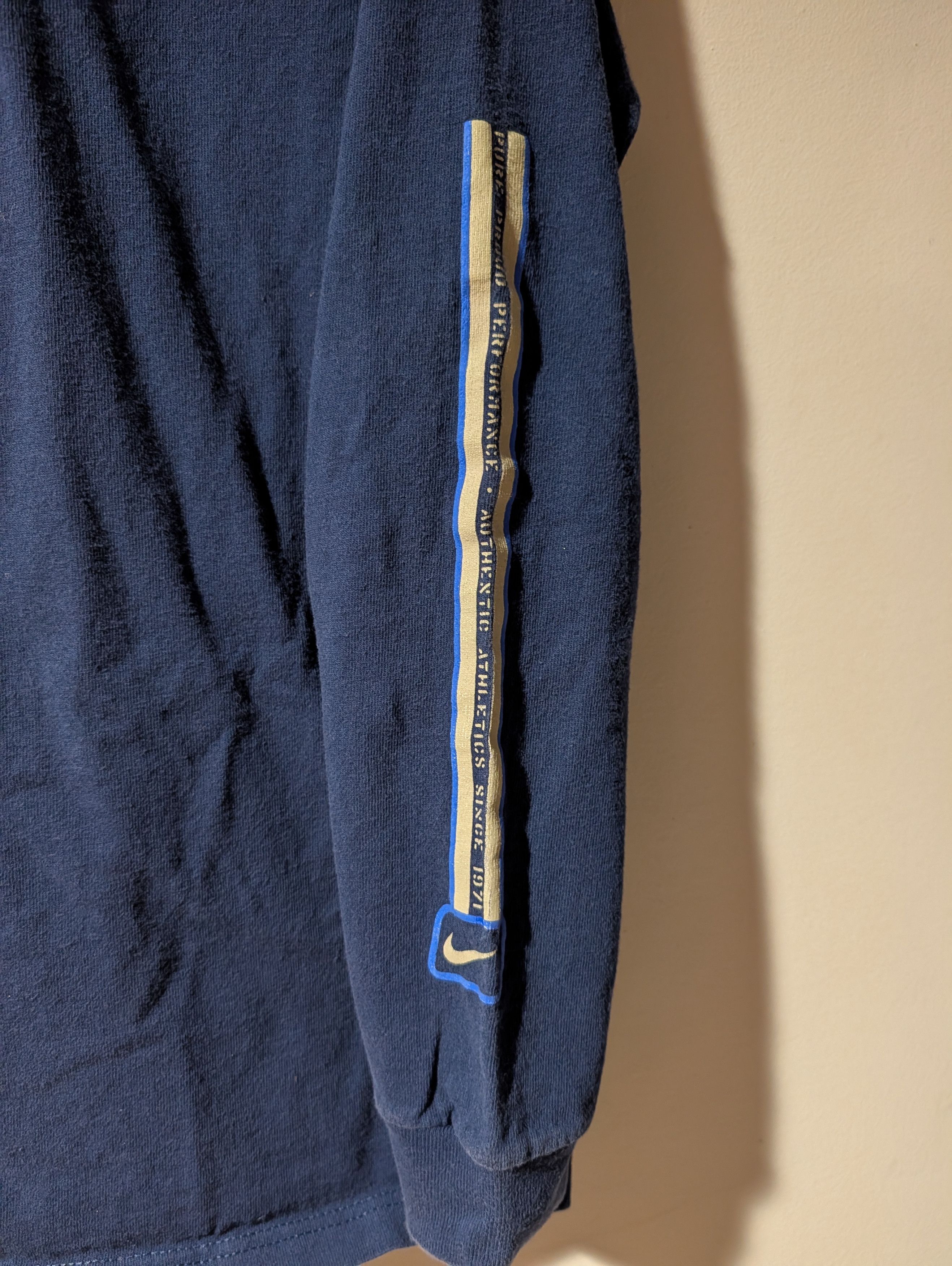 Nike Nike Long Sleeve Shirt Kids XL Vintage Box Logo Tee Size US XL / EU 56 / 4 - 3 Thumbnail