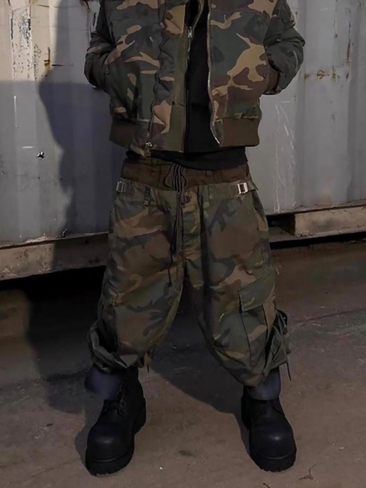 Japanese Brand Three-Waist Splicing Camouflage Cargo Buckle Waist Overalls Size US 32 / EU 48 - 4 Thumbnail