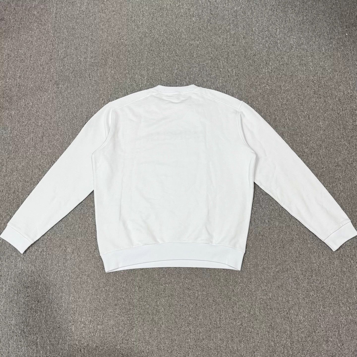 Moncler Moncler White Chest Logo Longsleeve XL x2 XXL x1 Size US XL / EU 56 / 4 - 2 Thumbnail