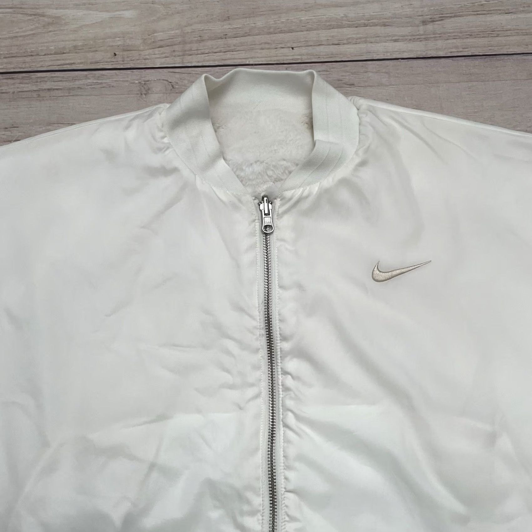 Nike VINTAGE? No – ignore. Reversible Faux Fur Satin Bomber Jacket Nike Women M White NWT FB8692-133 jacket Size M / US 6-8 / IT 42-44 - 2 Thumbnail