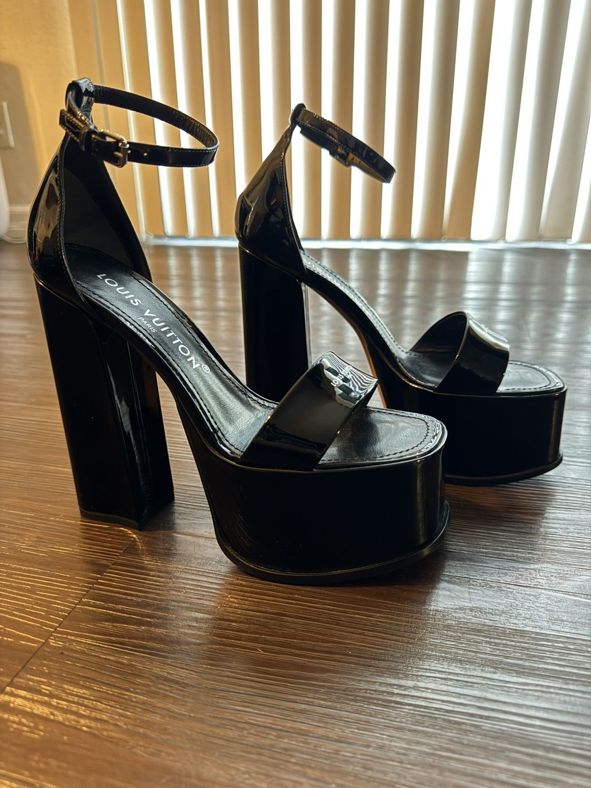 Louis Vuitton Fame Platform Sandal Size US 8 / IT 38 - 3 Thumbnail