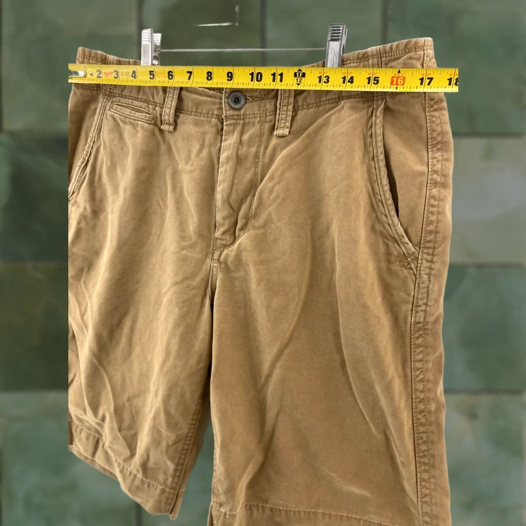 American Eagle Outfitters American Eagle Outfitters Shorts Mens 32 Beige Canvas Chino Basic Pocket Logo Modern Preppy 90s Mens Size US 32 / EU 48 - 1 Thumbnail