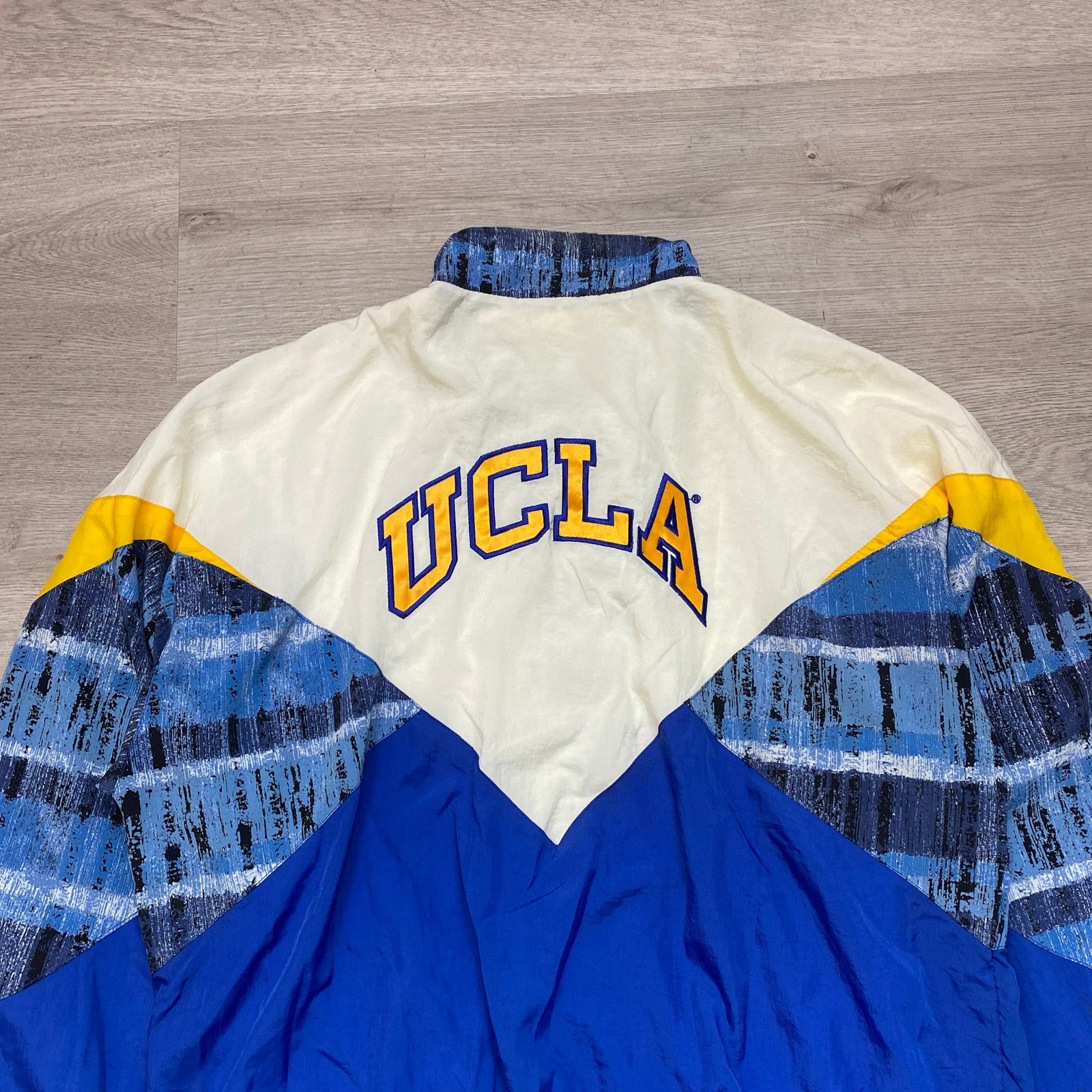 Reebok × Vintage VTG 90s Reebok UCLA Bruins Nylon Full Zip Windbreaker Large Size US L / EU 52-54 / 3 - 4 Thumbnail
