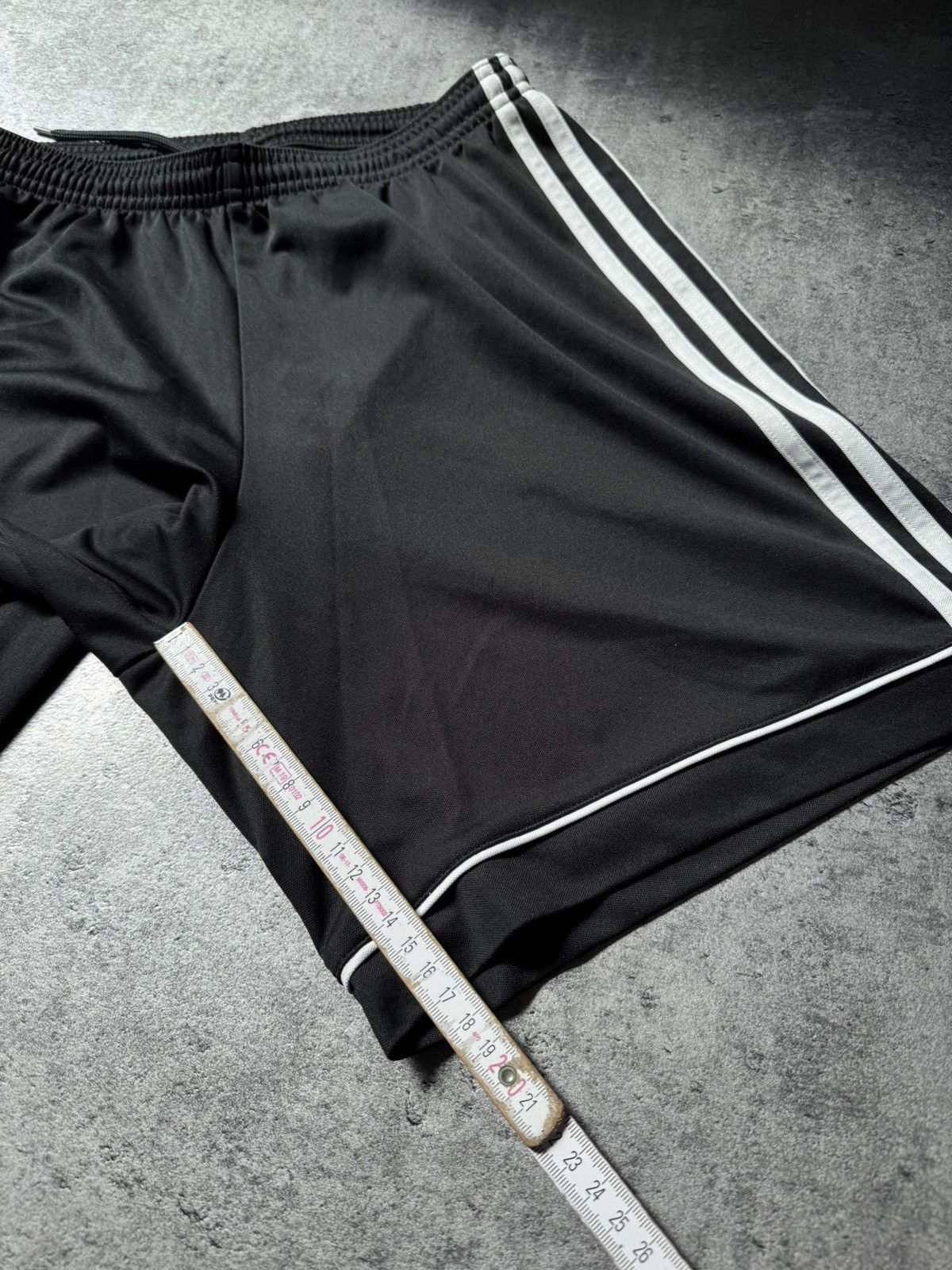 Adidas Vintage Y2K Adidas Pinterest Shorts Streetwear 90s Size US 32 / EU 48 - 20 Thumbnail