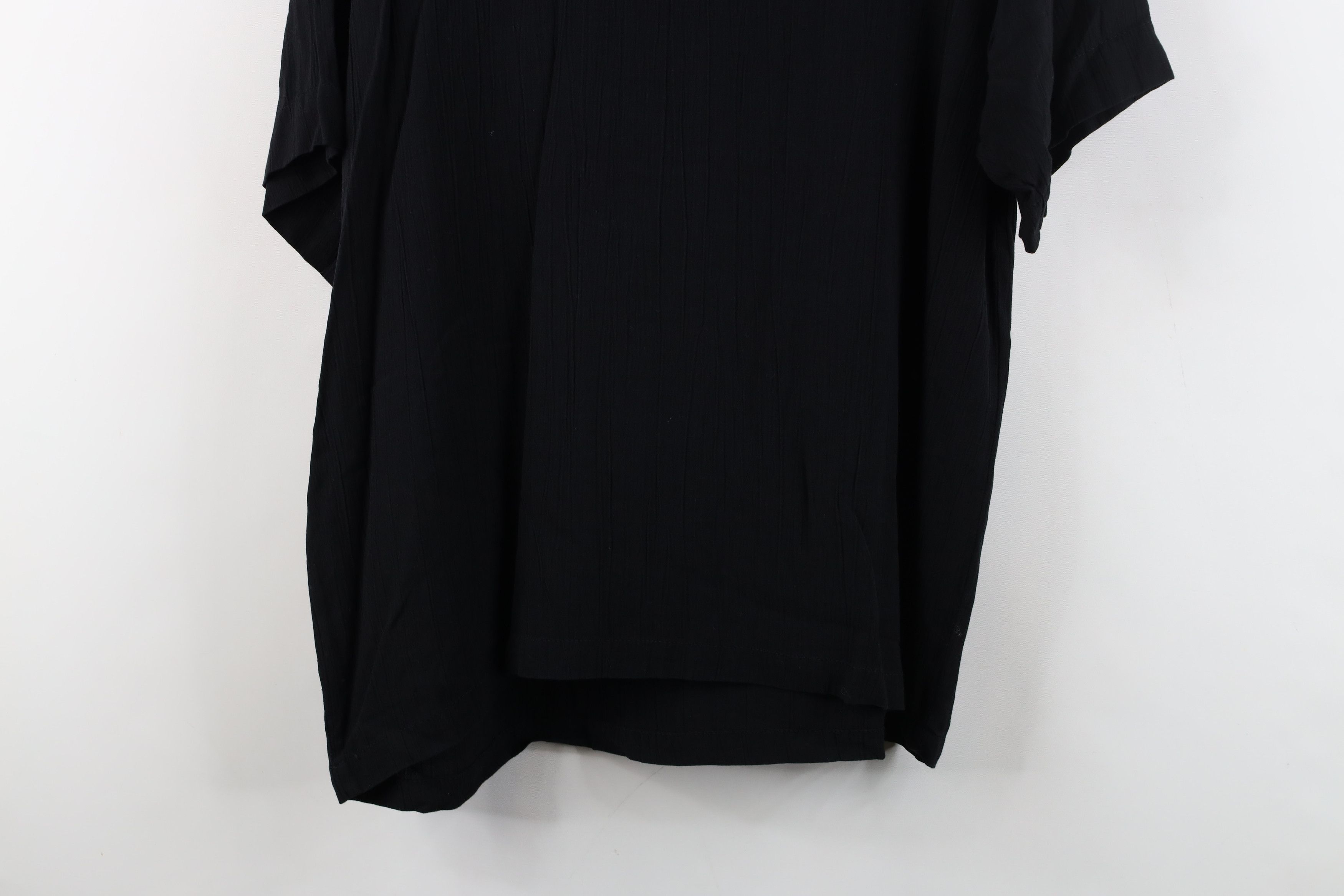 Vintage Vintage 90s Streetwear Gauzy Rayon Knit Pocket T-Shirt Black Size US M / EU 48-50 / 2 - 13 Thumbnail