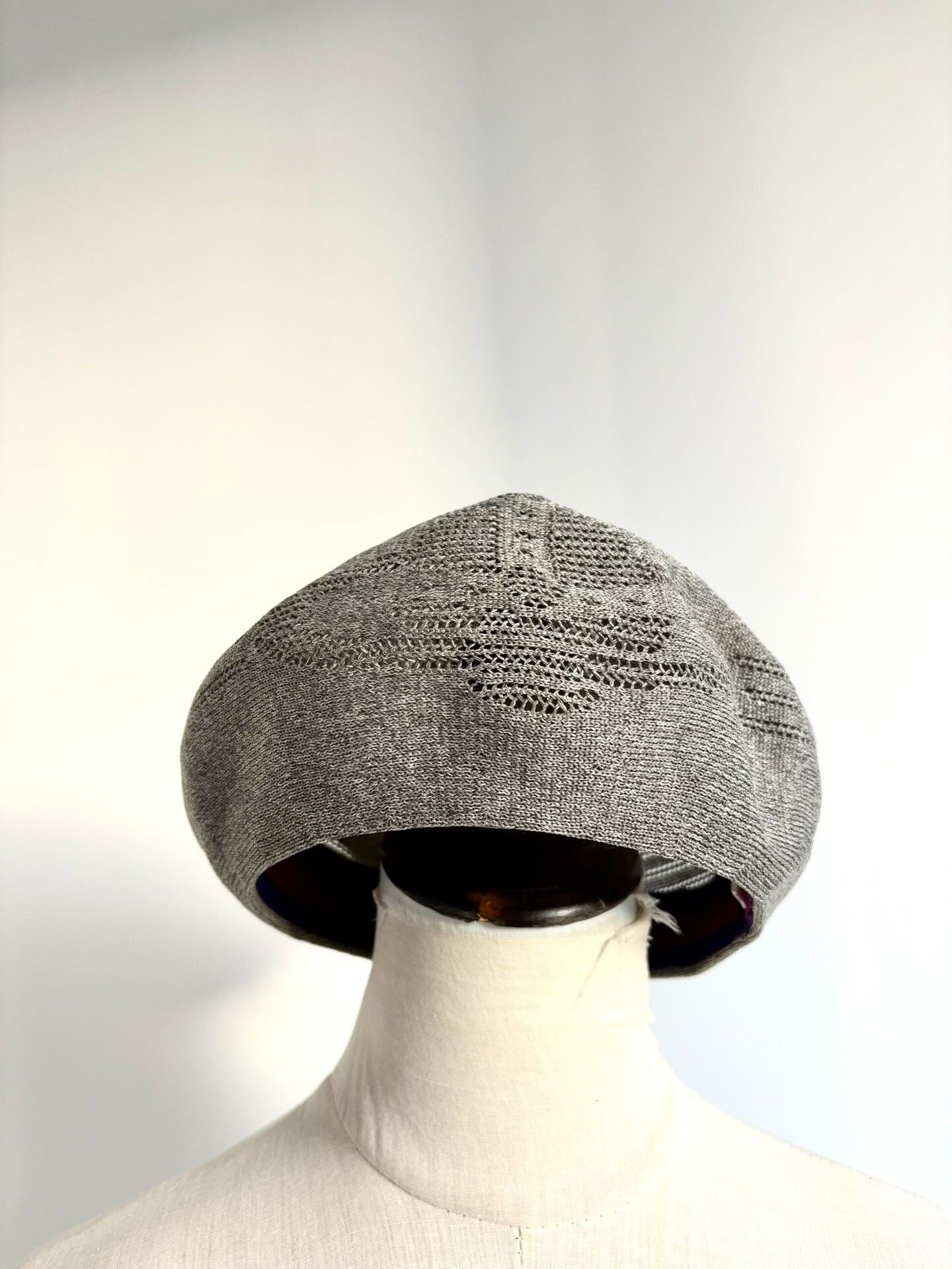 Vivienne Westwood vivienne westwood gray hollow big beret hat Size ONE SIZE - 1 Thumbnail