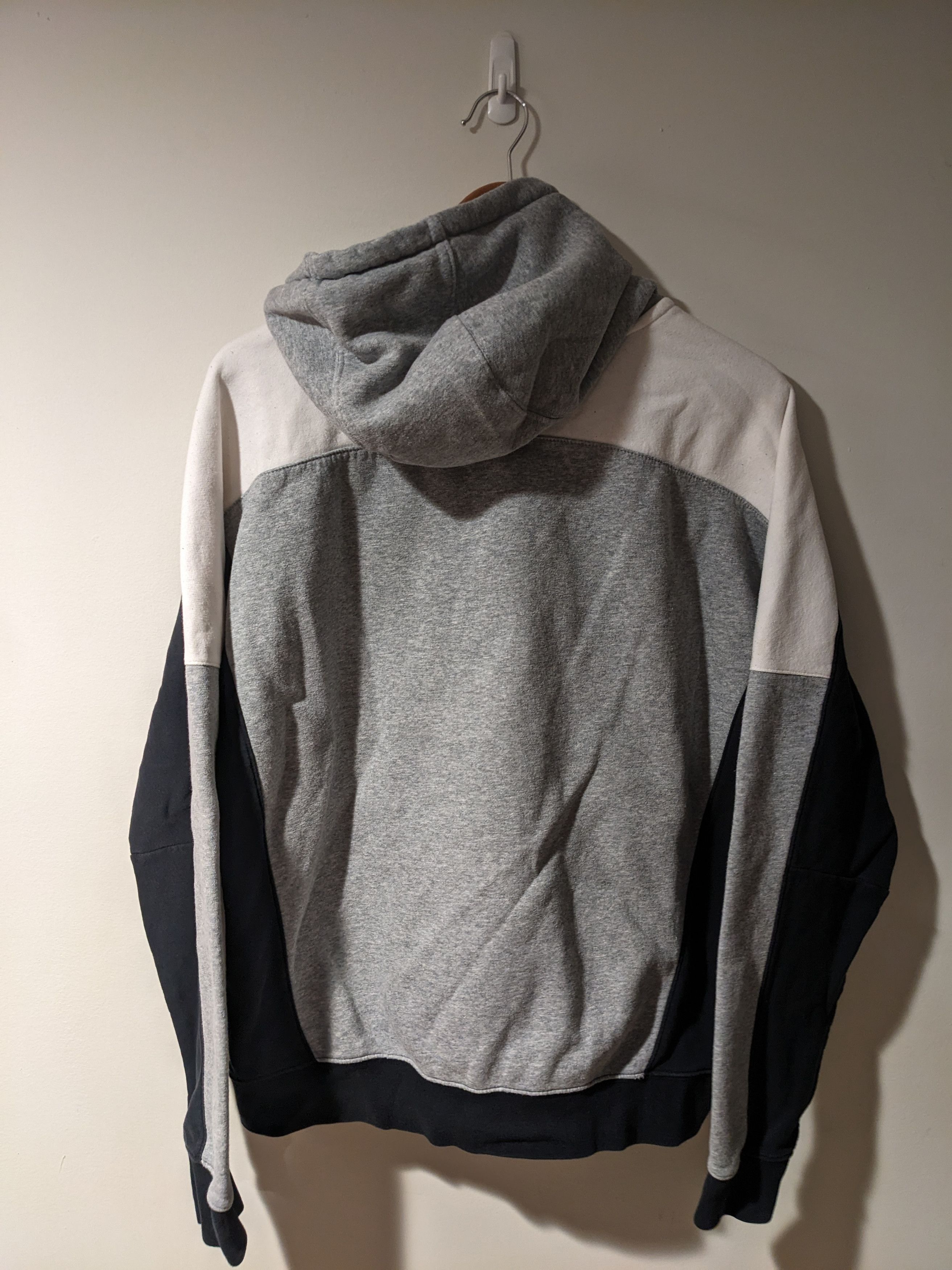 Nike × Vintage Vintage 2010's Nike Swoosh Essential Large Hoodie Size US L / EU 52-54 / 3 - 6 Thumbnail