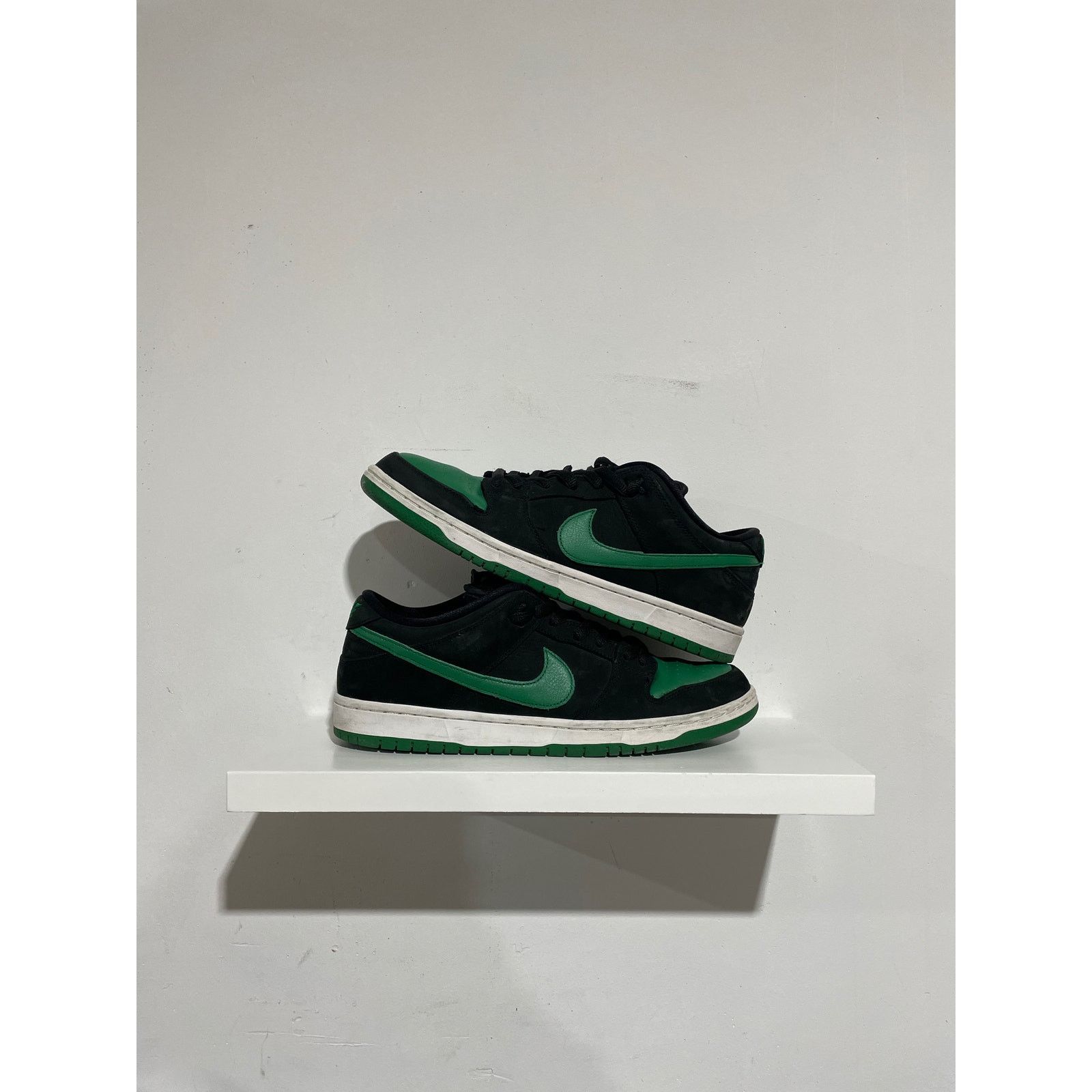 Nike NIKE SB DUNK LOW PINE GREEN J PACK SIZE 11 Size US 11 / EU 44 - 1 Thumbnail