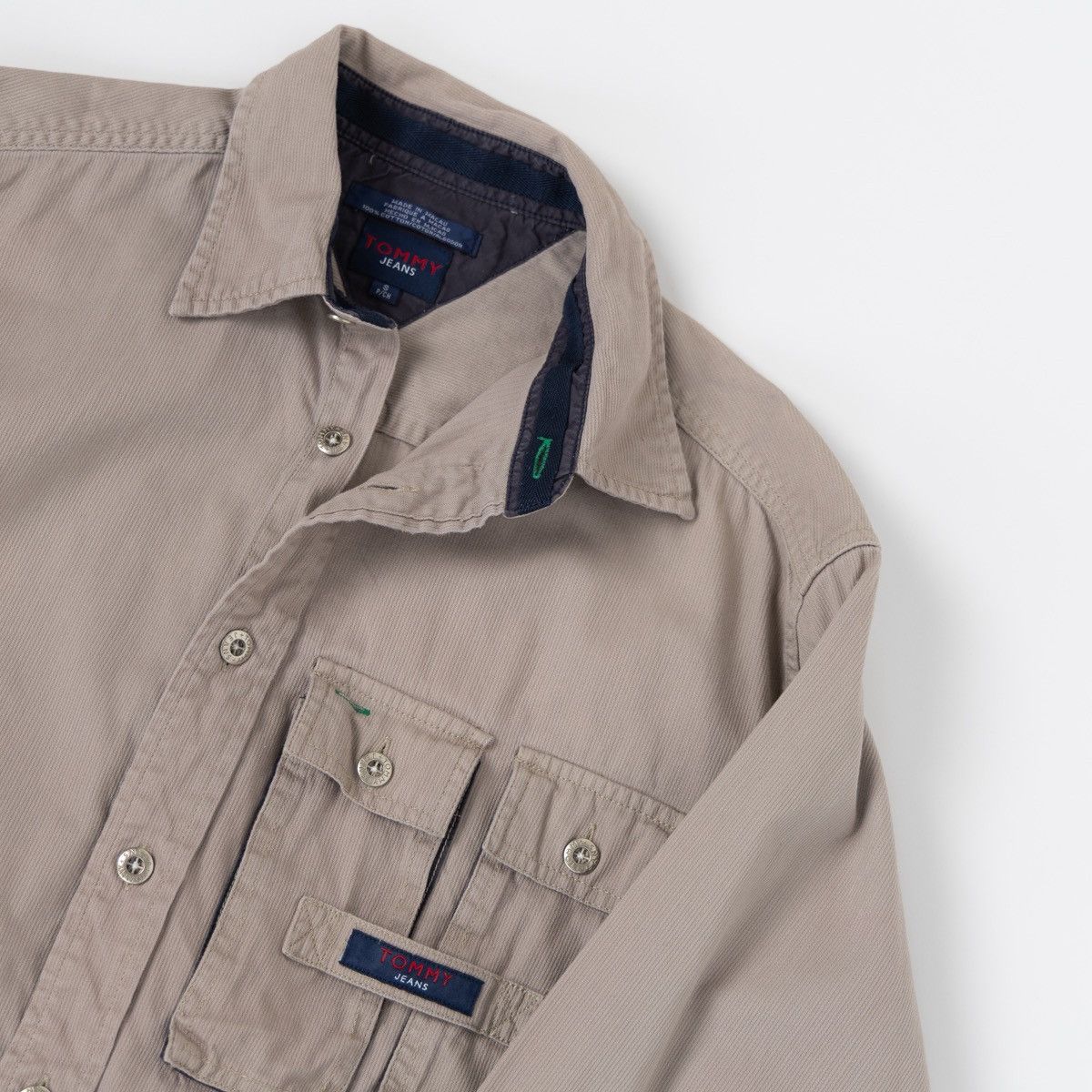 Tommy Hilfiger Tommy Hilfiger Jeans Vintage Corduroy Shirt Beige Button Up Size US S / EU 44-46 / 1 - 5 Thumbnail