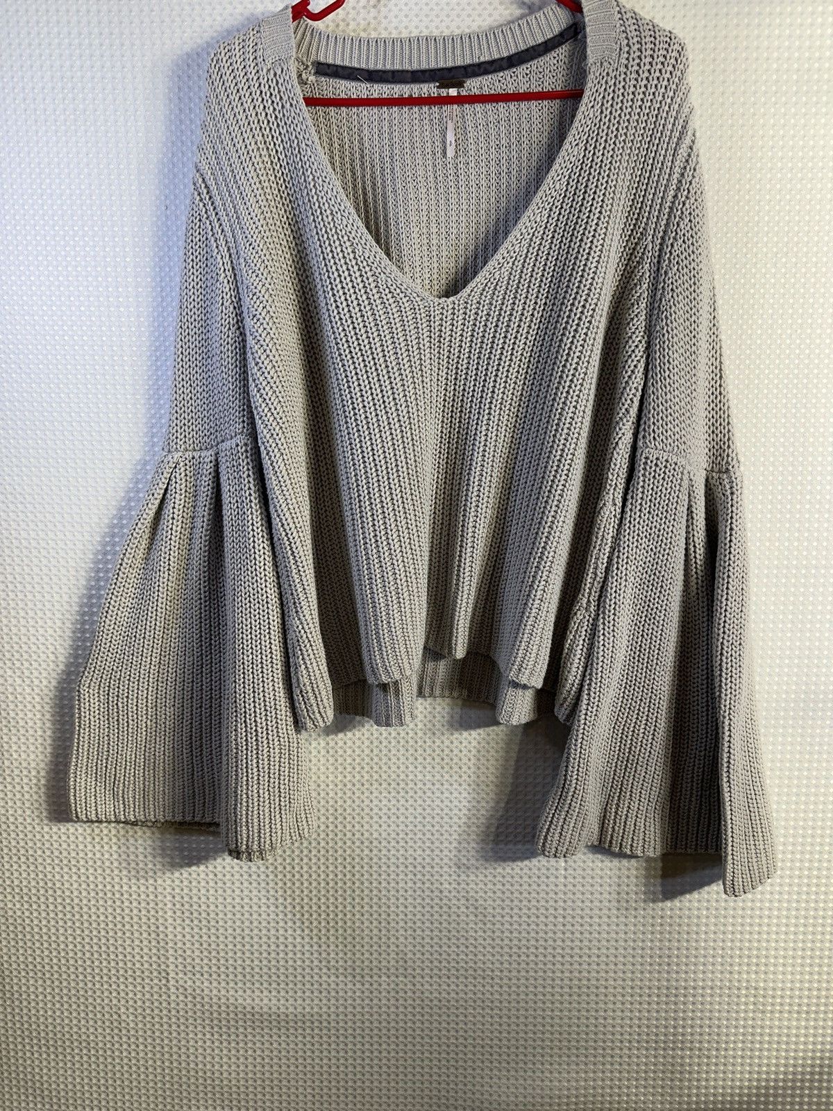Free People Free People Damsel Bell Sleeve V-Neck Sweater Size S / US 4 / IT 40 - 4 Thumbnail