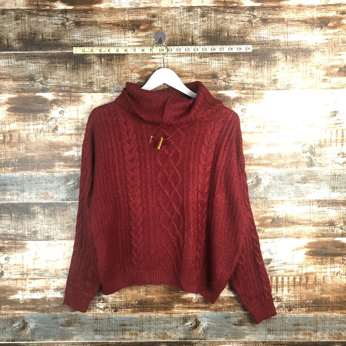 Aran Isles Knitwear × Japanese Brand Ingni Red Turtle Neck cable Knitwear #A1286 Size M / US 6-8 / IT 42-44 - 1 Thumbnail