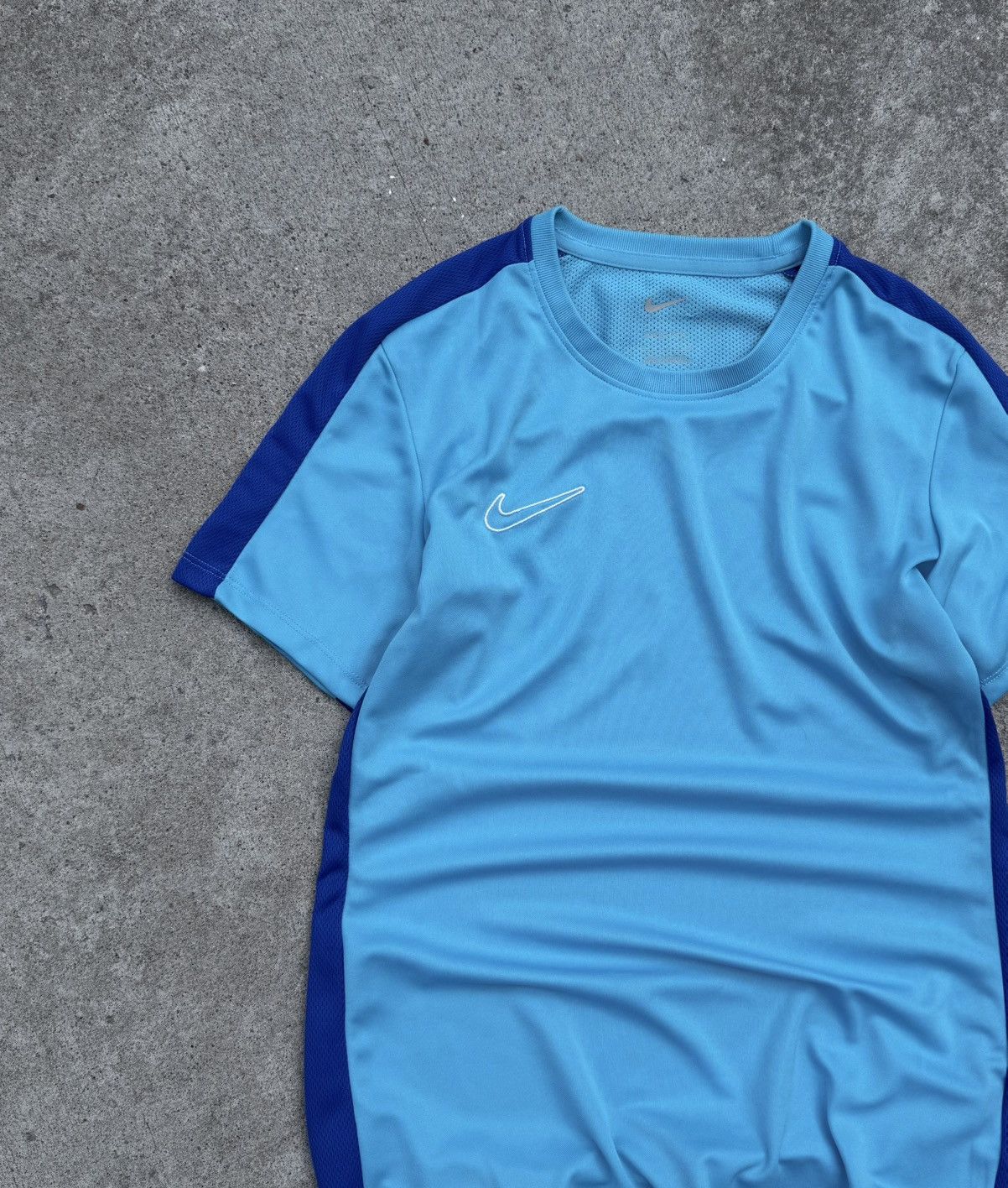 Nike × Vintage Nike y2k streetwear sportswear t-shirt Size US S / EU 44-46 / 1 - 6 Thumbnail