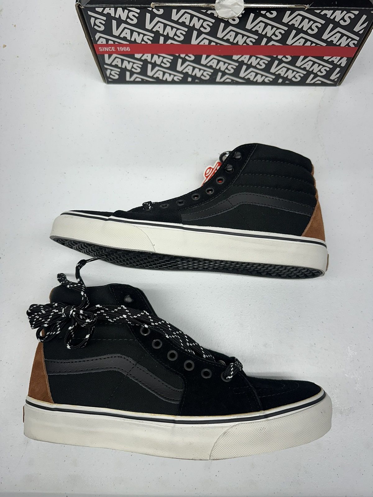 Vans Vans Sk8-Hi Hiker black size 9 Size US 9 / EU 42 - 2 Thumbnail