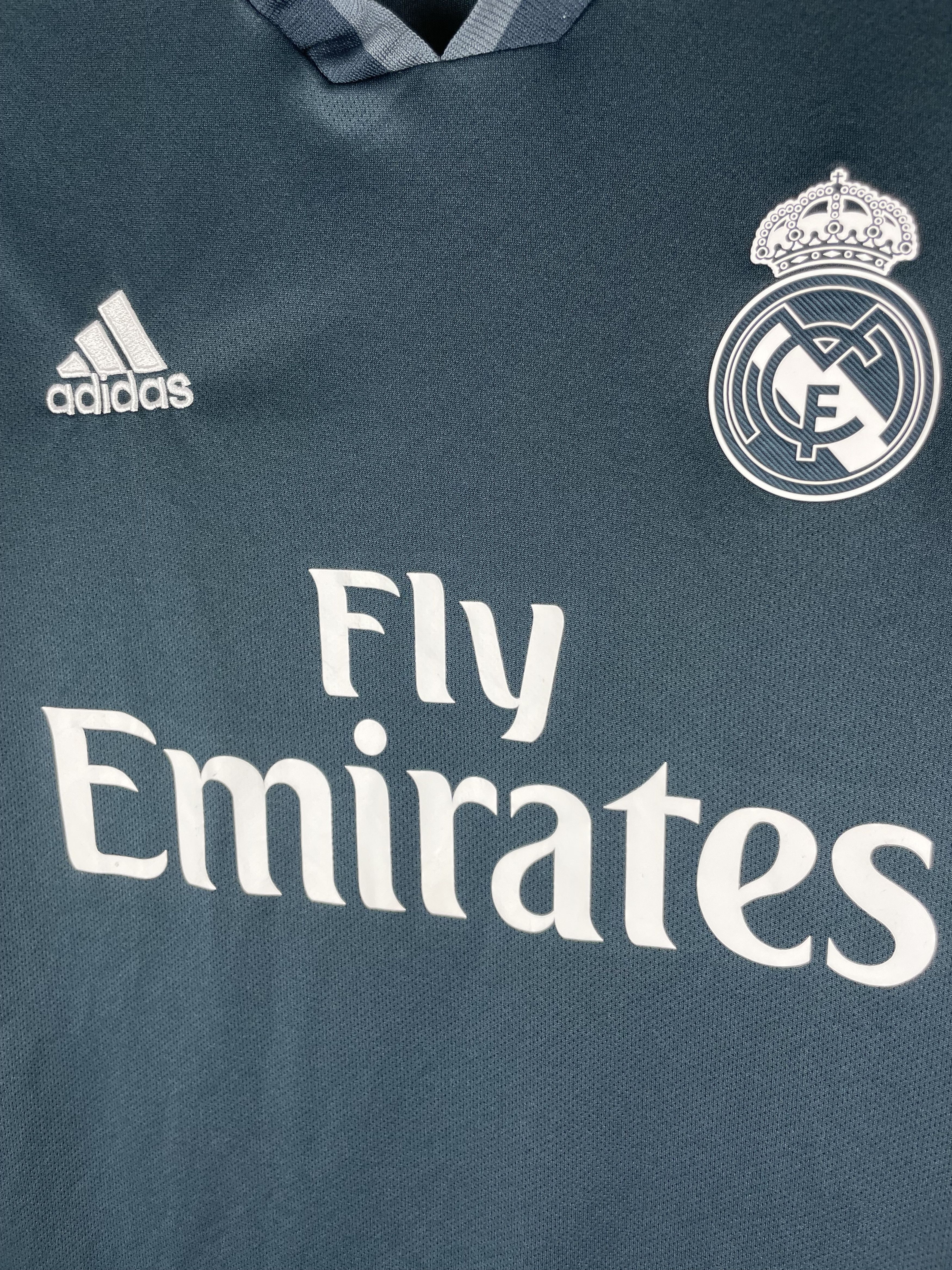 Adidas Real Madrid Adidas Soccer Jersey Shirt 2018 Size US M / EU 48-50 / 2 - 4 Thumbnail