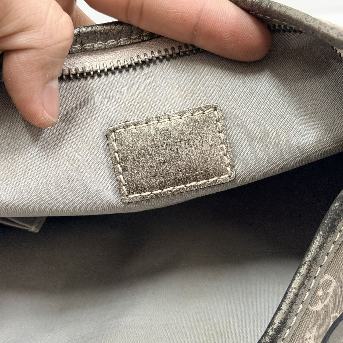 Louis Vuitton Louis Vuitton Minilin Silver Shoulder Hobo Bag Size ONE SIZE - 11 Thumbnail