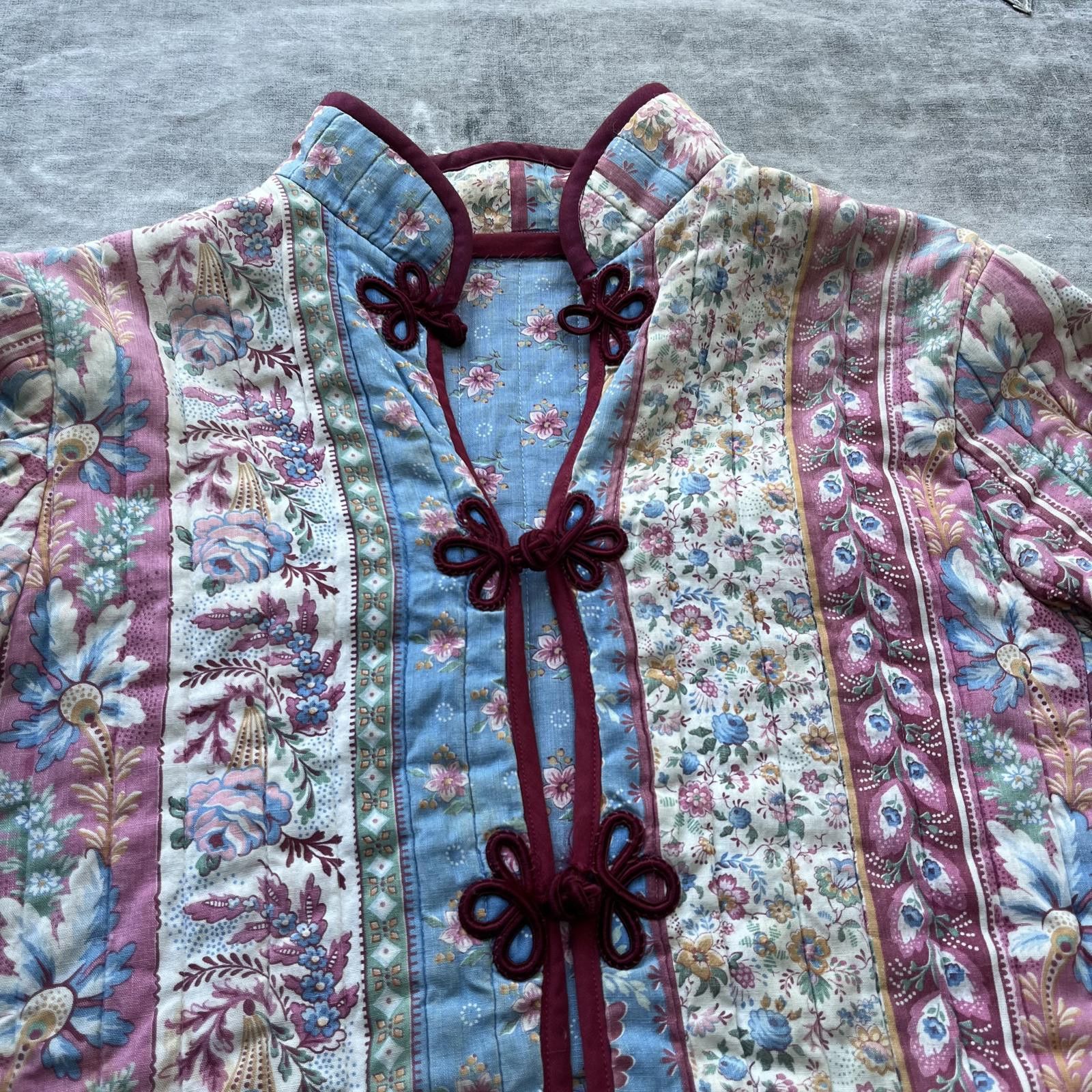 Vintage Vintage 1970s Handmade Floral Nature Quilt Jacket Size M / US 6-8 / IT 42-44 - 2 Thumbnail