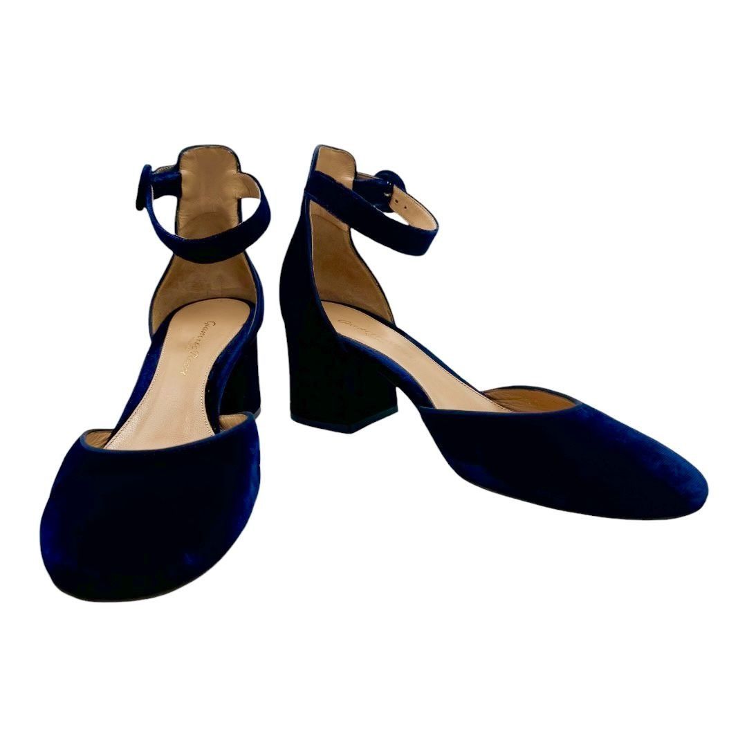 Gianvito Rossi Gianvito Rossi Velvet Block-Heel Mary Jane Pumps Size US 7.5 / IT 37.5 - 4 Thumbnail