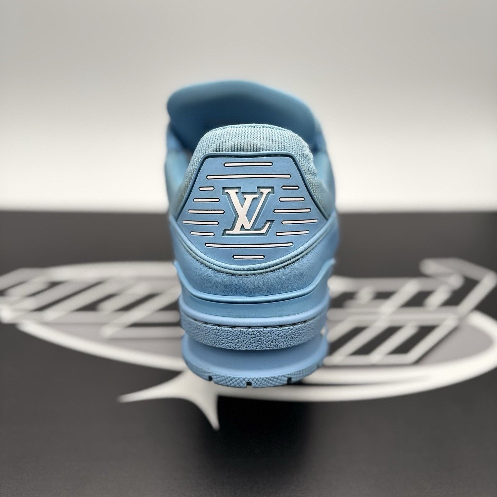 Louis Vuitton (10.5-11 US) - Louis Vuitton Trainer ' Sky Blue ' | GREAT! Size US 11 / EU 44 - 3 Thumbnail