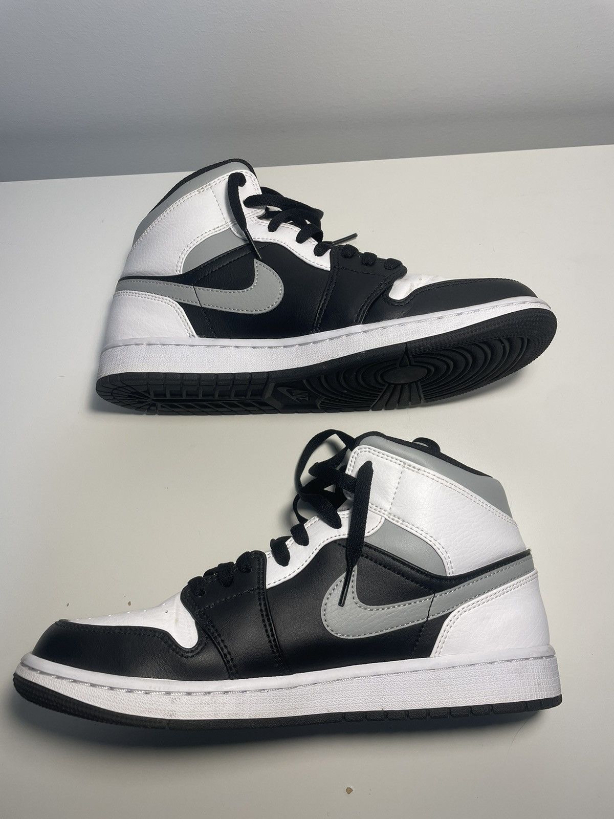 Jordan Brand Jordan 1 Mid | White Shadow Size US 9.5 / EU 42-43 - 3 Thumbnail