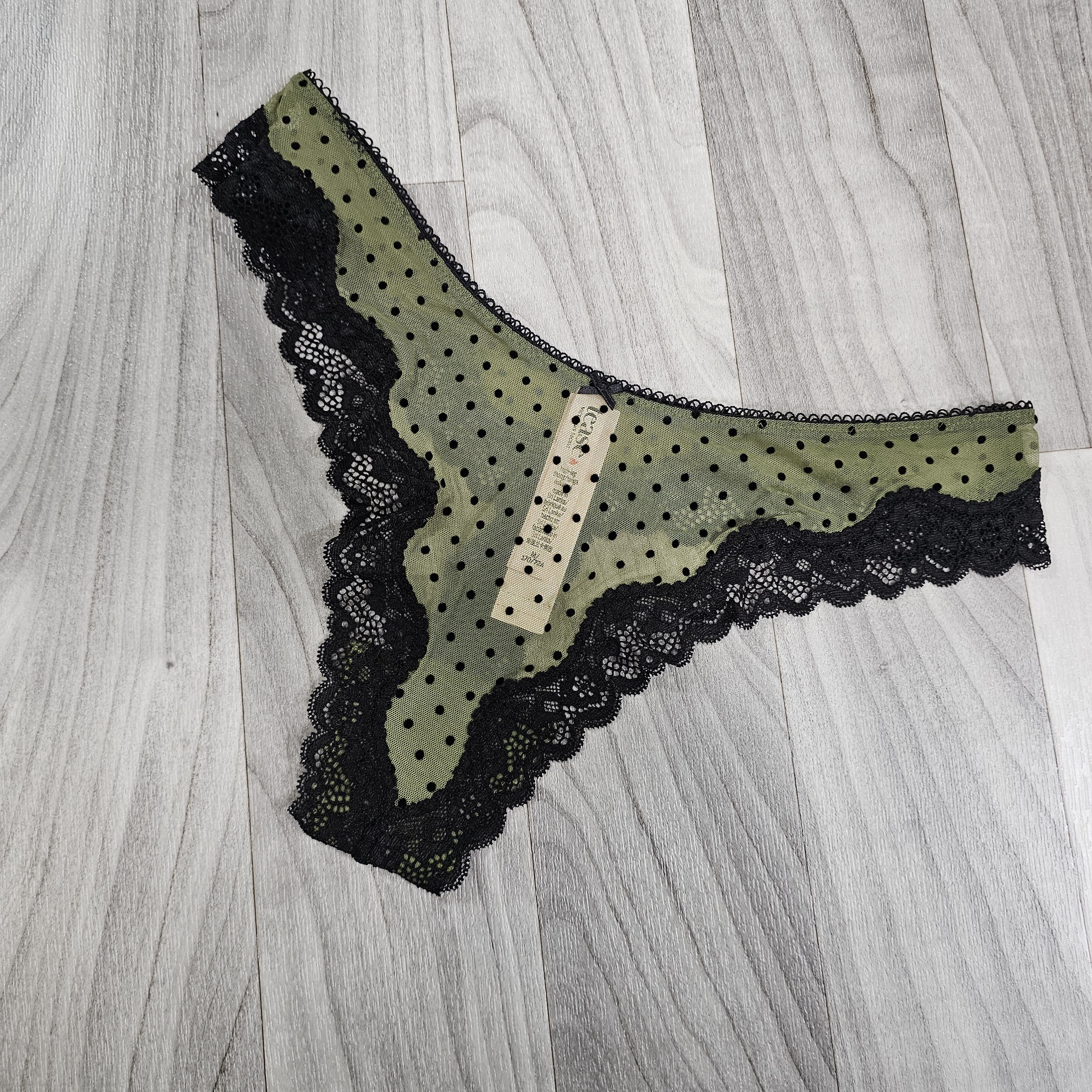 Victoria's Secret Victoria's Secret Tease Green Mesh High-Leg Thong L Size ONE SIZE - 1 Thumbnail