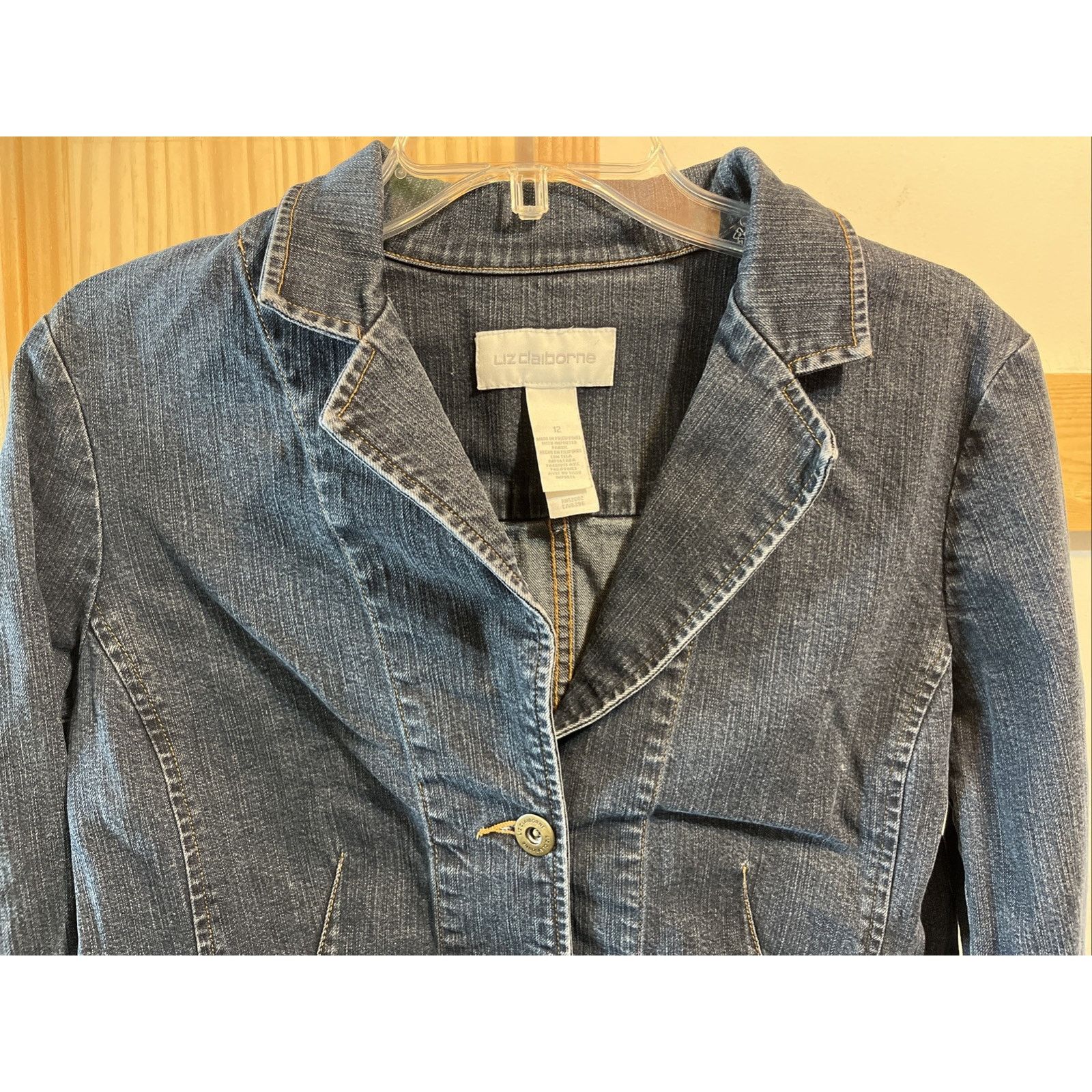 Liz Claiborne Liz Claiborne Jean Jacket Women Size 12 Blue 3 Button Cotton Size XL / US 12-14 / IT 48-50 - 4 Thumbnail