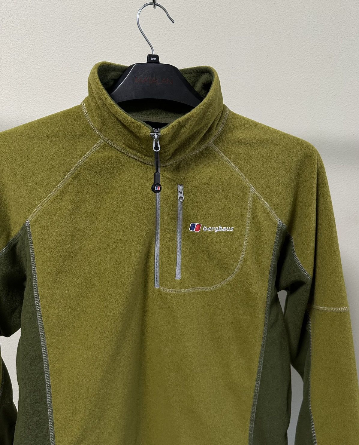 Berghaus Berghaus Fleece Pullover Khaki Green Size S Perfect Conditio Size US S / EU 44-46 / 1 - 2 Thumbnail