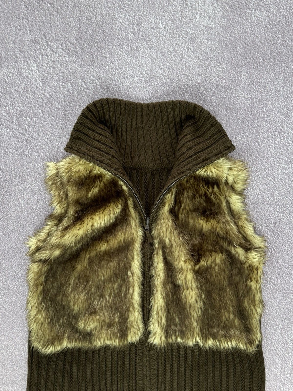 Le Grande Bleu (L.G.B.) Y2K Faux Fur LGB Vibe Glamour Design Fabulous Vest Size M / US 6-8 / IT 42-44 - 2 Thumbnail