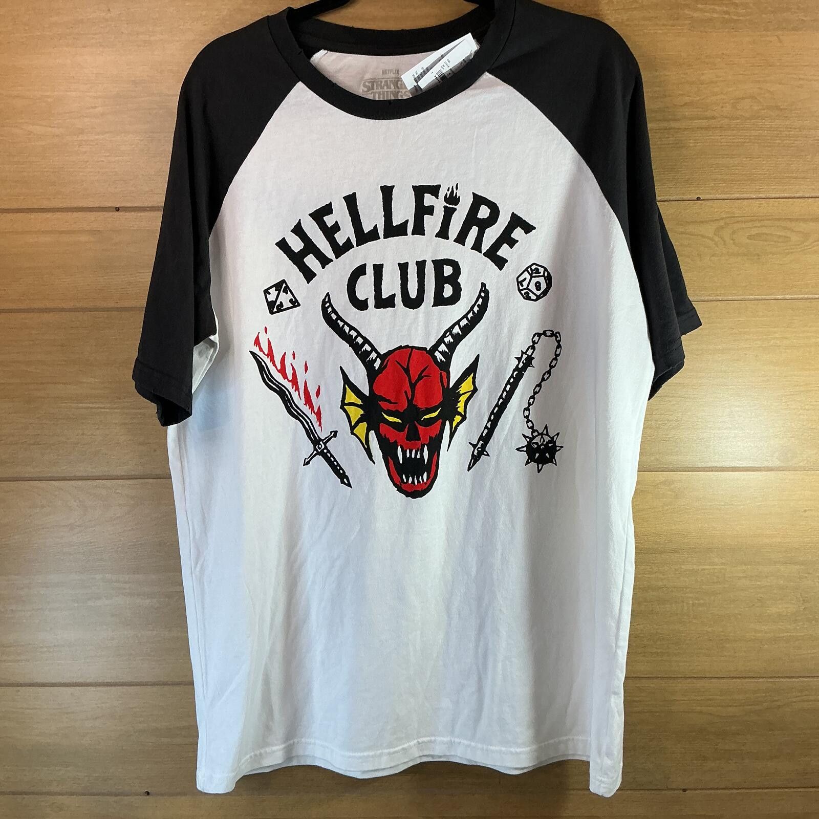 Other Stranger Things Hellfire Club Raglan Tee Large NWT Graphic Size US L / EU 52-54 / 3 - 1 Thumbnail