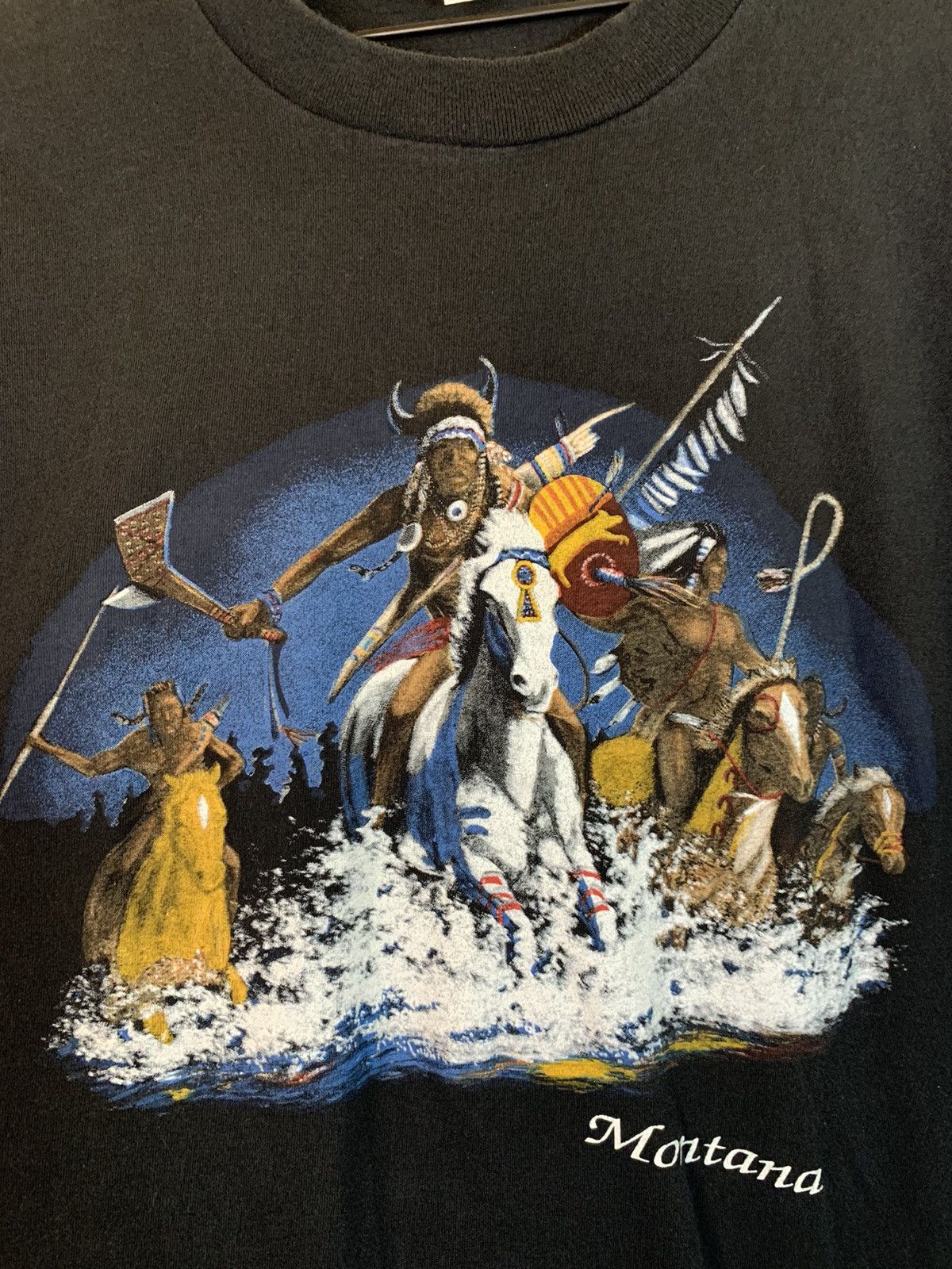 Vintage *RARE* Vintage Montana Native Tribal Art Single Stitch Shirt Size US XL / EU 56 / 4 - 2 Thumbnail
