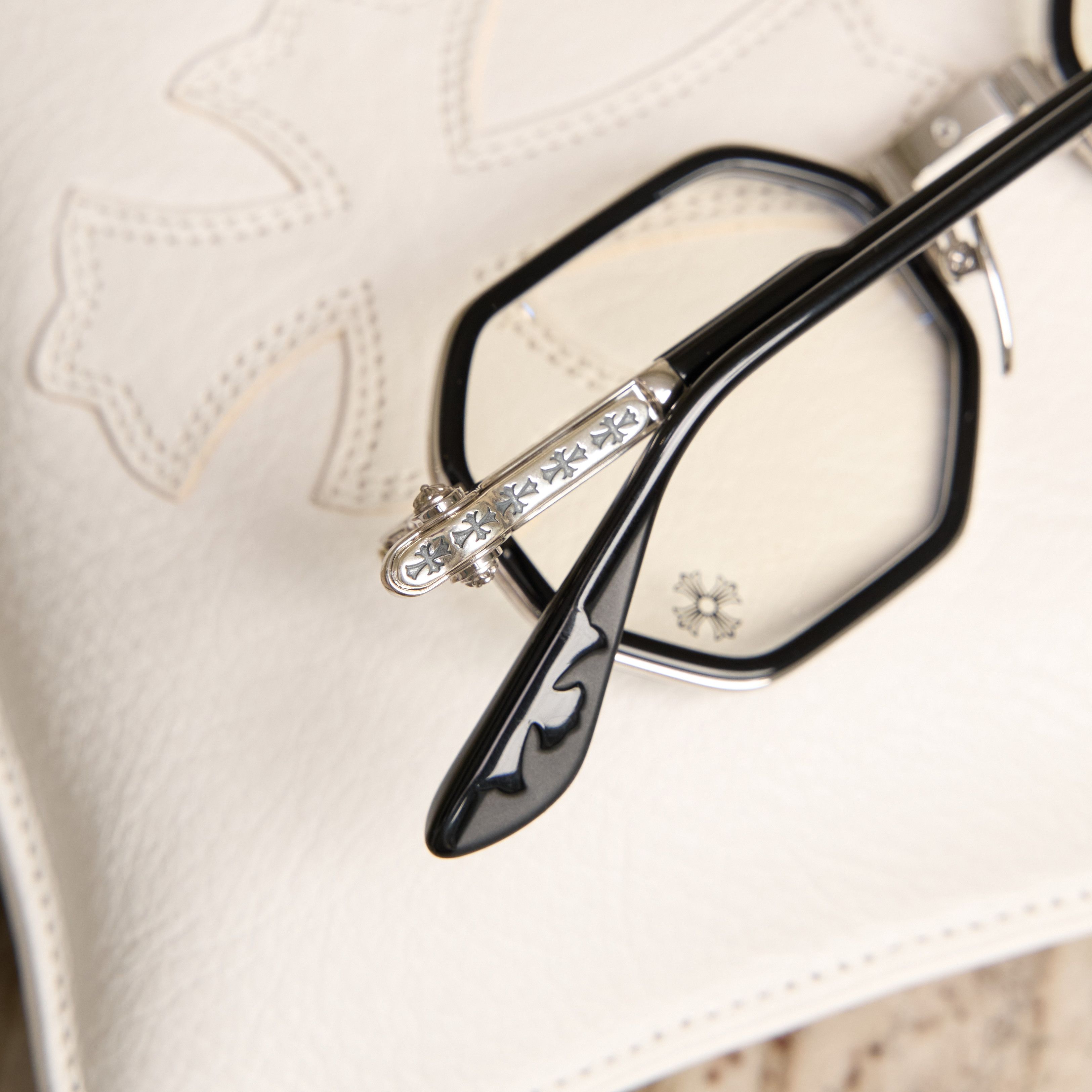 Chrome Hearts CHROME HEARTS TATTERS Size ONE SIZE - 10 Thumbnail