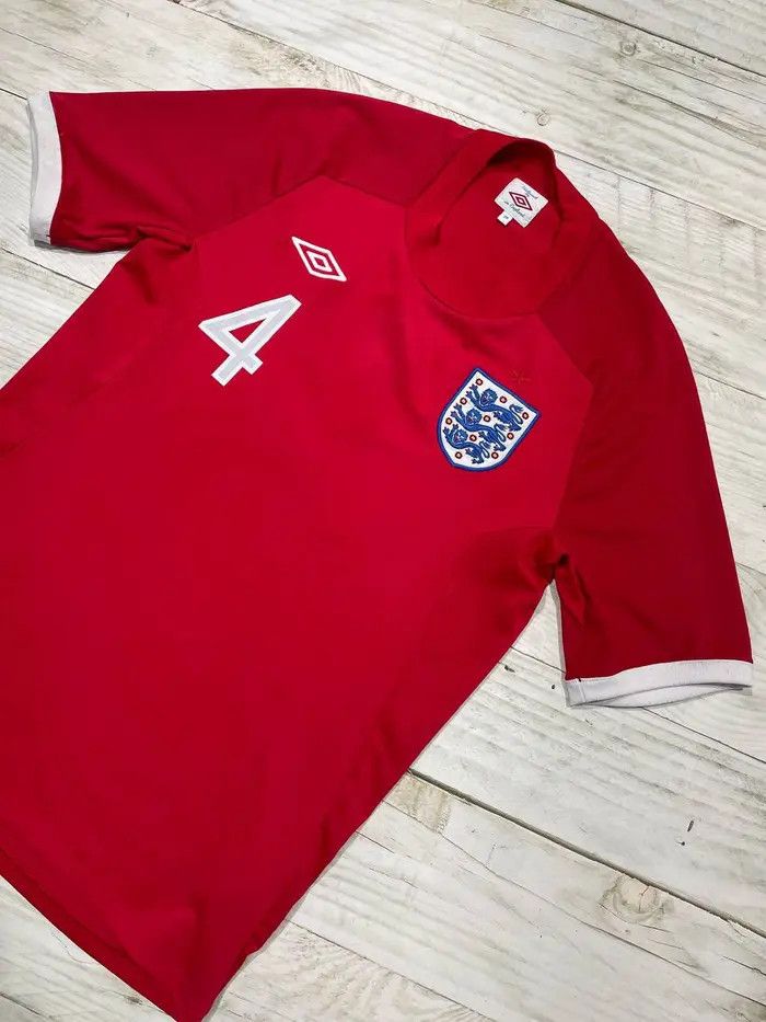 Umbro Umbro England 2010 2012 Away Gerrard #4 Shirt Soccer Jersey Size US S / EU 44-46 / 1 - 2 Thumbnail