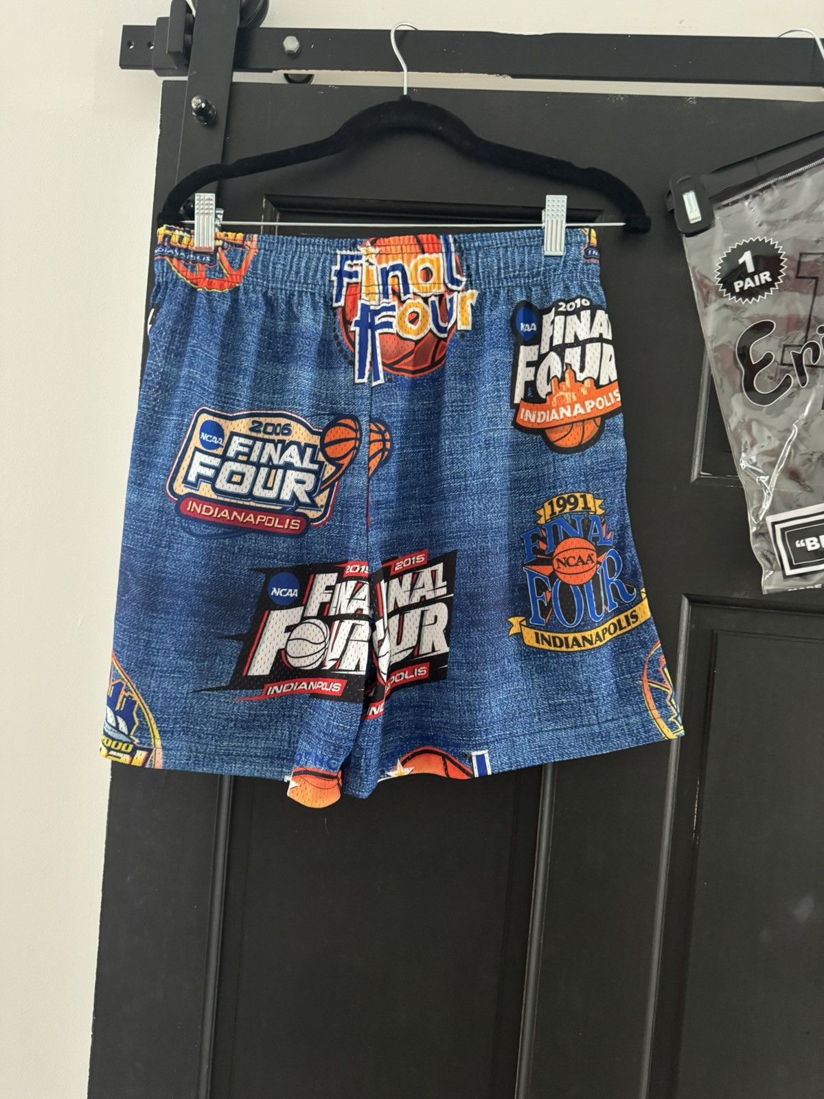 Eric Emanuel Eric Emanuel “NCAA Final Four Indianapolis” Mesh Shorts BLU Size US 33 - 2 Thumbnail