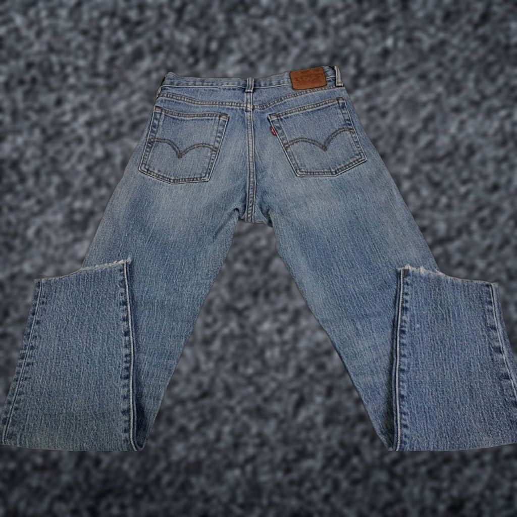 Levi's Levi's Womens Jeans Blue 27 Inseam 27 White Oak Cone Denim Button Fly Raw Hem Size 27/27 Regular Rise High Vintage: No MPN 7206 7206 ( Denim ) Size 27" / US 4 / IT 40 - 1 Thumbnail