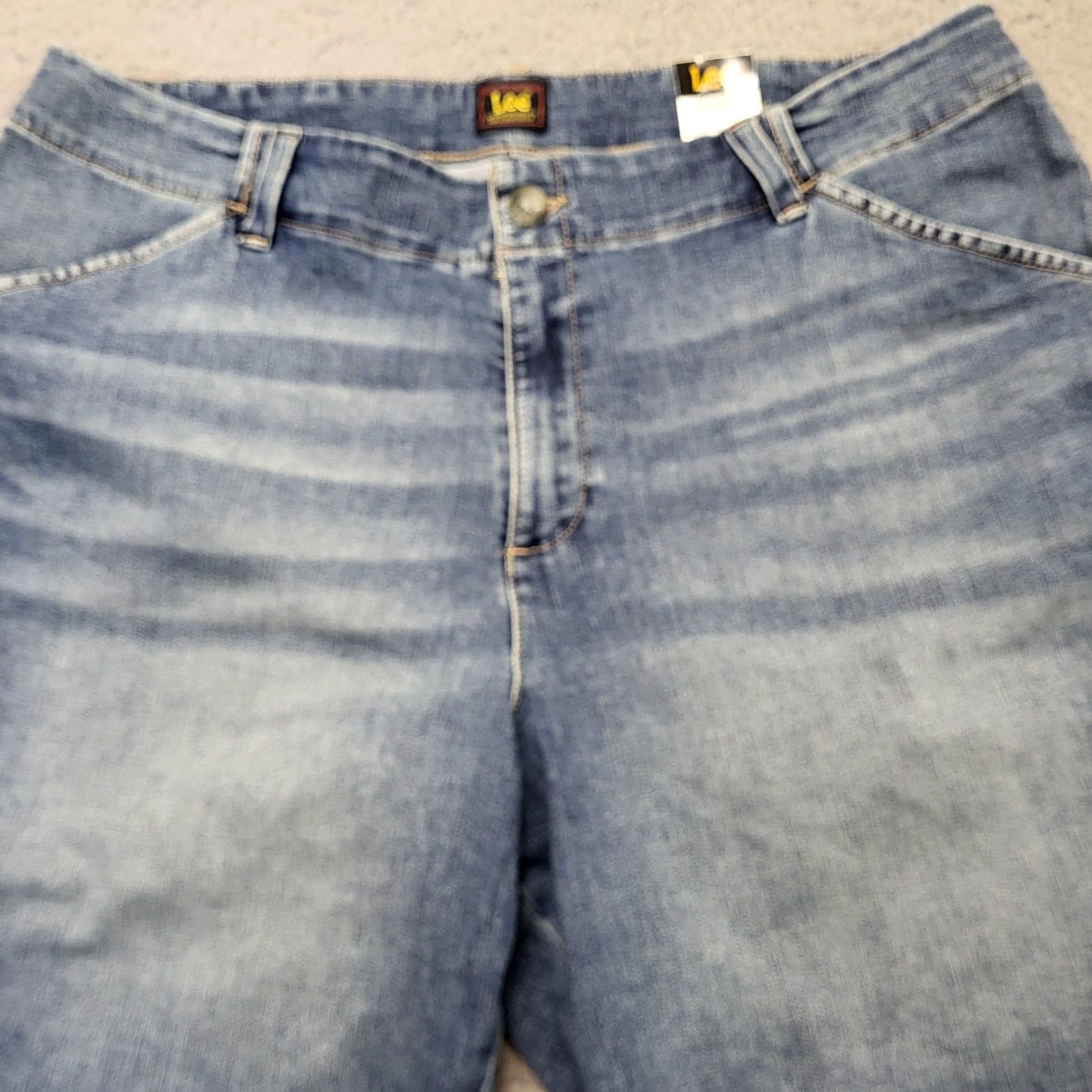 Lee Lee Bermuda Shorts Womens 18W Blue Denim NWT Legendary Style Medium Stretch Size 40" / US 18 - 3 Thumbnail