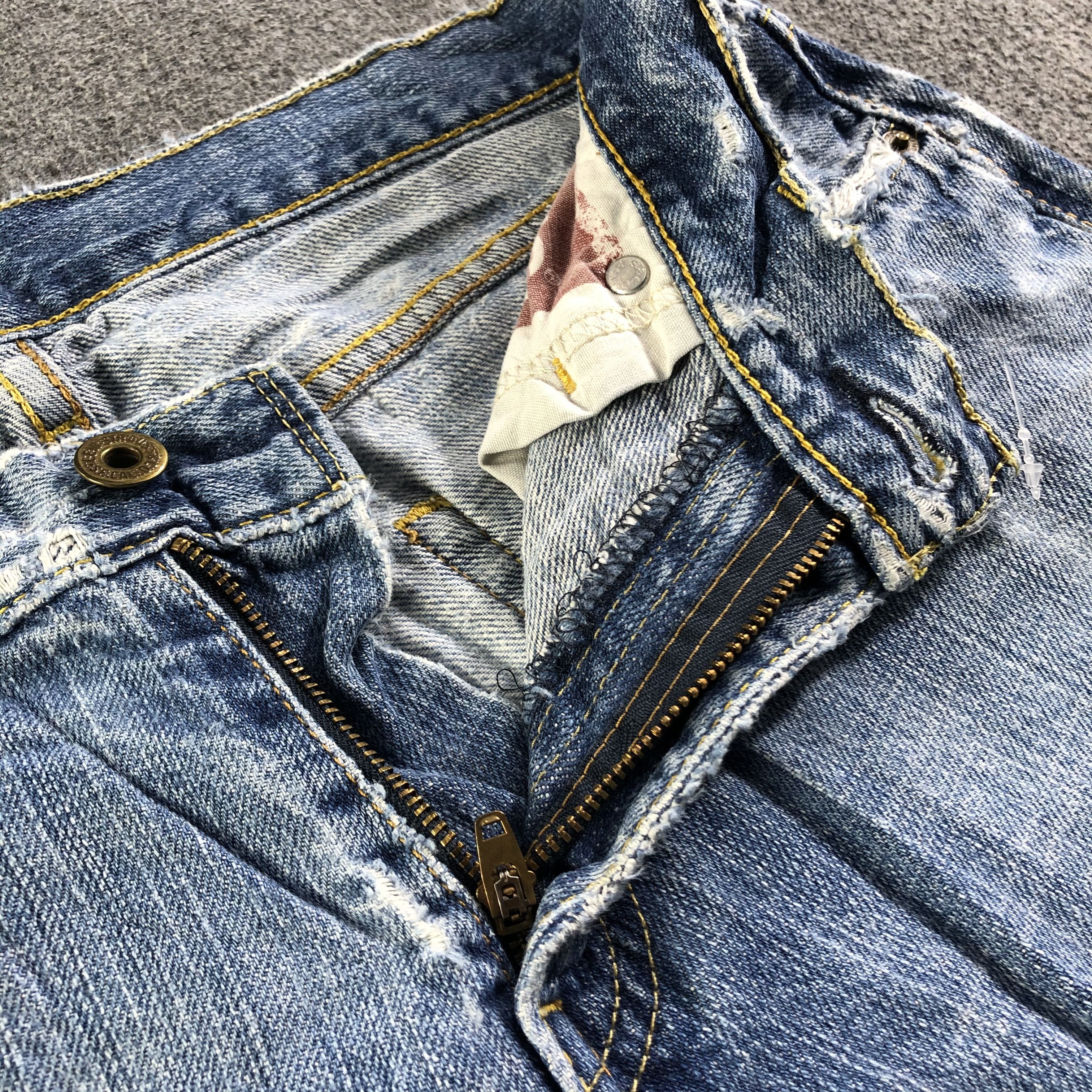 Levi's Vintage Blue Wash Levis 514 Jeans-J3146 Size US 31 - 9 Thumbnail