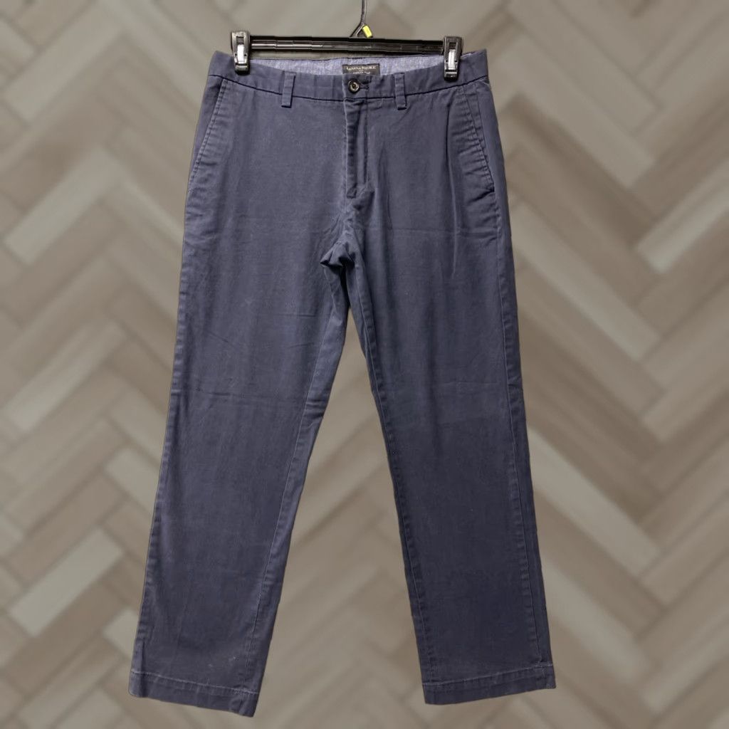 Banana Republic VINTAGE Banana Republic Chino Pants Men 32x30 Faded Navy Cotton Casual Non-Iron Straight Leg Front Pants Mens Size US 32 / EU 48 - 1 Thumbnail