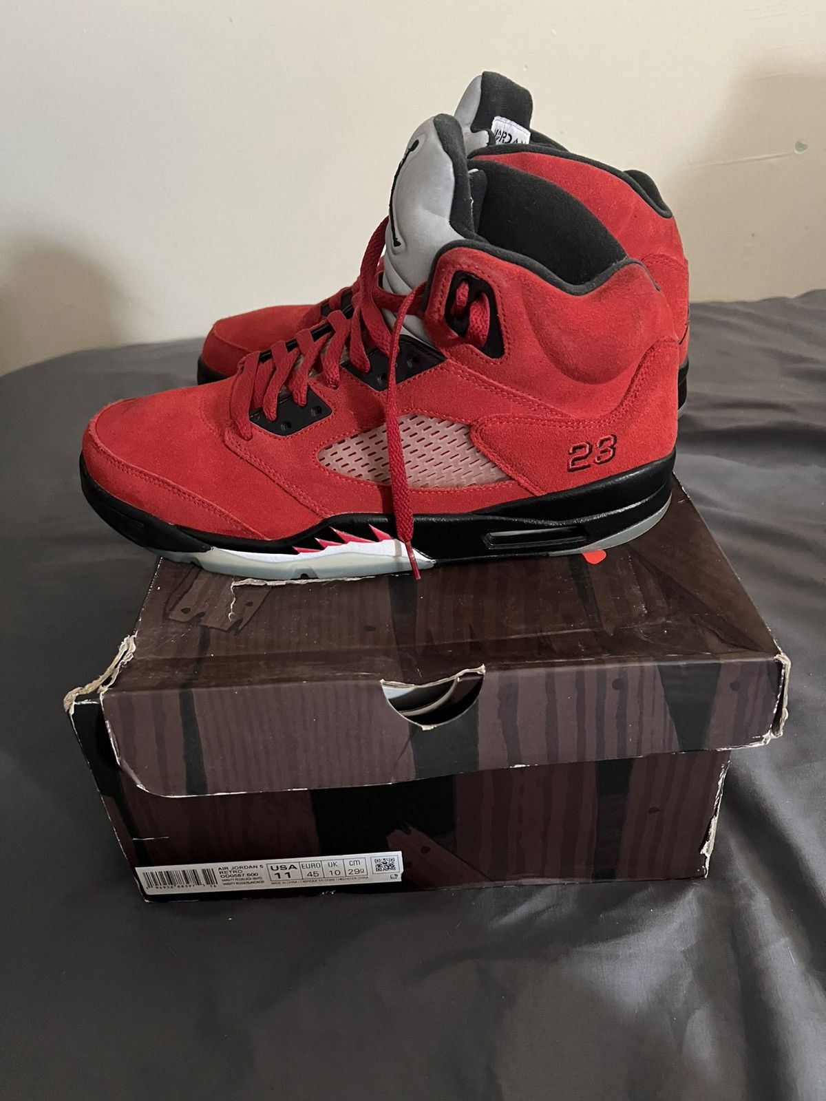 Jordan Brand Jordan 3 raging bulls Size US 11 / EU 44 - 3 Thumbnail