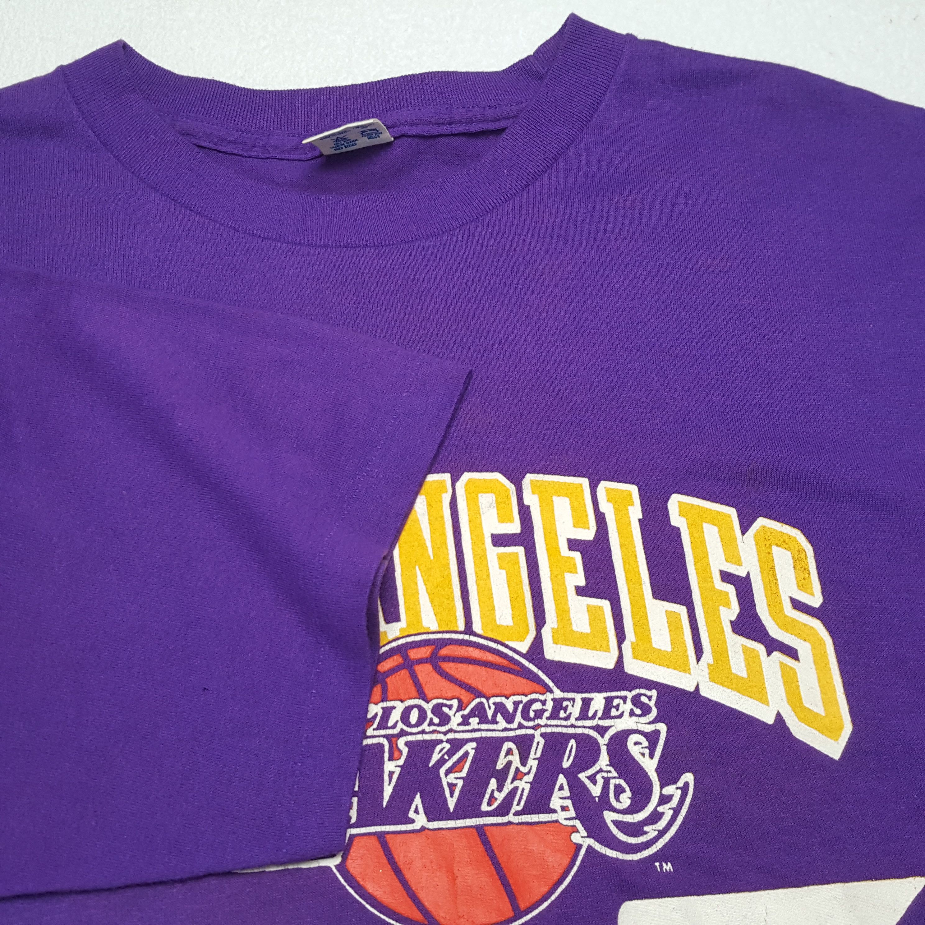 NBA × Vintage LAKERS LOS ANGELES NBA Basketball Vintage Champion Tshirt Size US XL / EU 56 / 4 - 7 Thumbnail