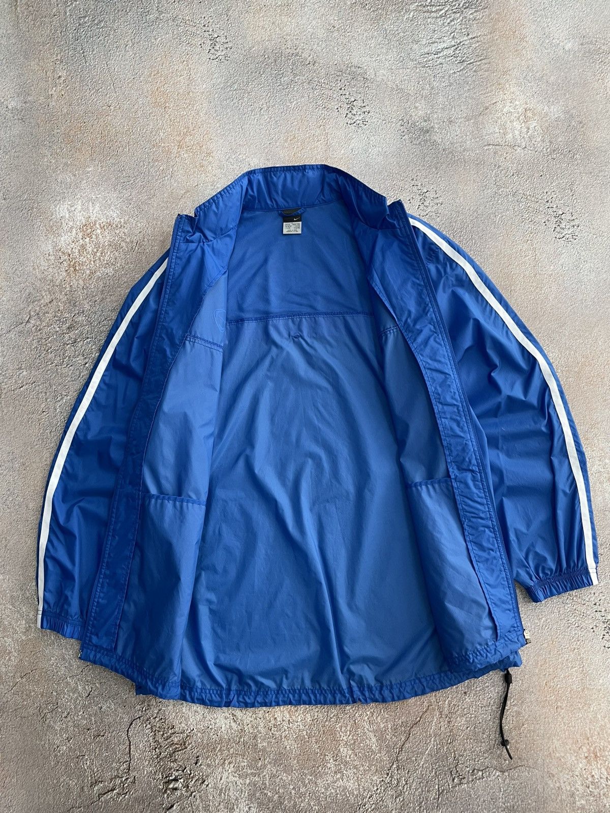 Nike Vintage Nike Nylon Light Jacket Small Logo Size US XL / EU 56 / 4 - 6 Thumbnail
