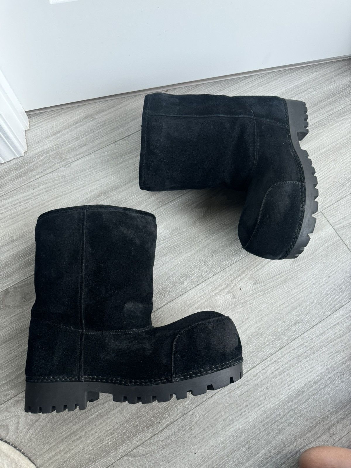 Balenciaga × Designer Balenciaga Alaska Boots Size US 9.5 / EU 42-43 - 4 Thumbnail
