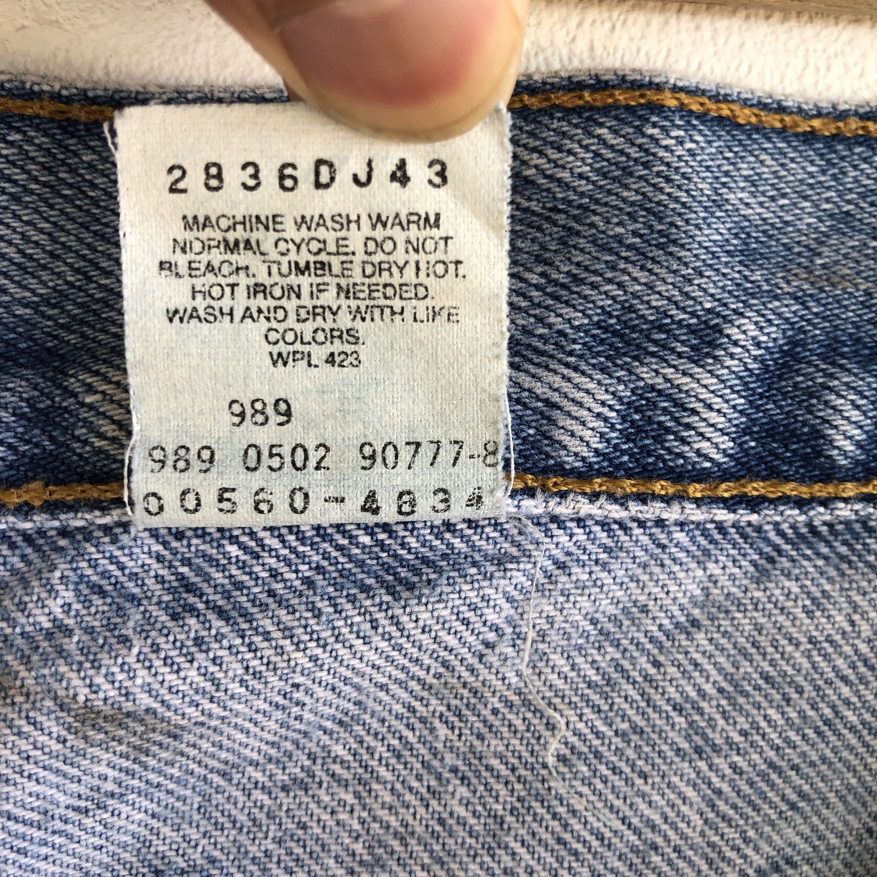 Levi's Vintage Levis 560 Baggy Jeans Levi's Light Wash Faded Denim Size US 30 / EU 46 - 10 Thumbnail