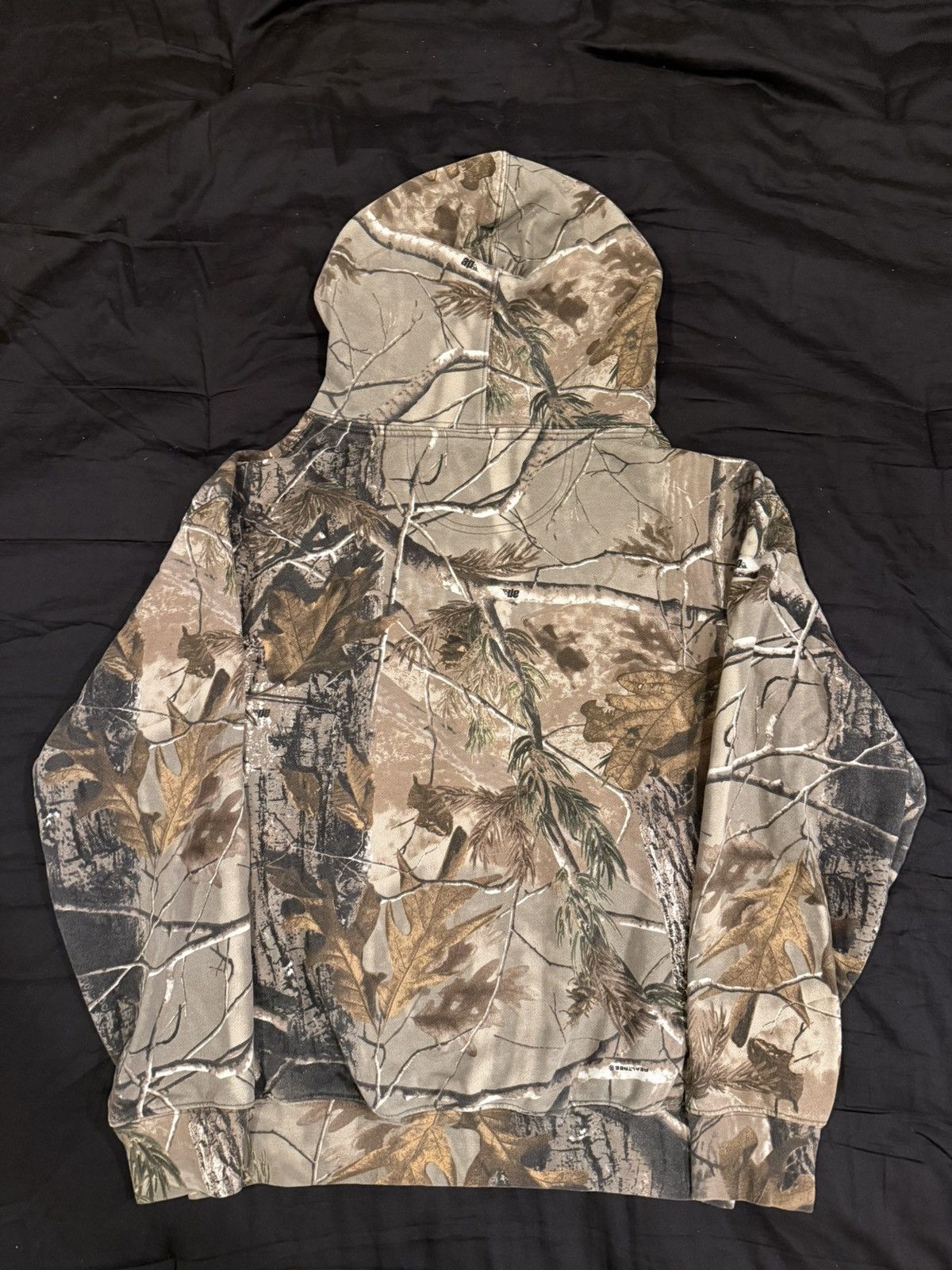 basketcase gallery 1 of 1 Basketcase Gallery Realtree Hoodie Size US M / EU 48-50 / 2 - 3 Thumbnail